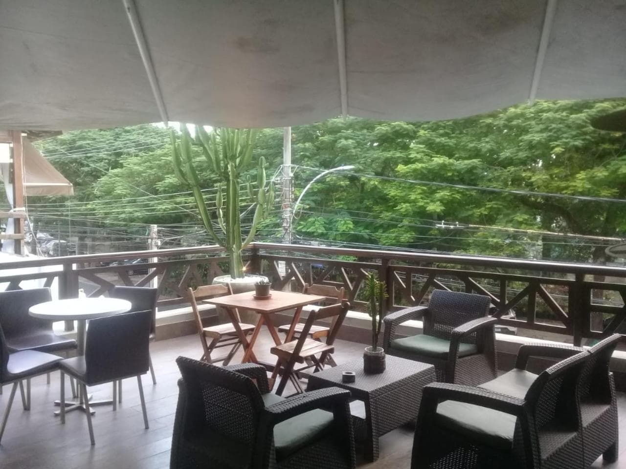 Hangar Rio Hostel: balance & terrace