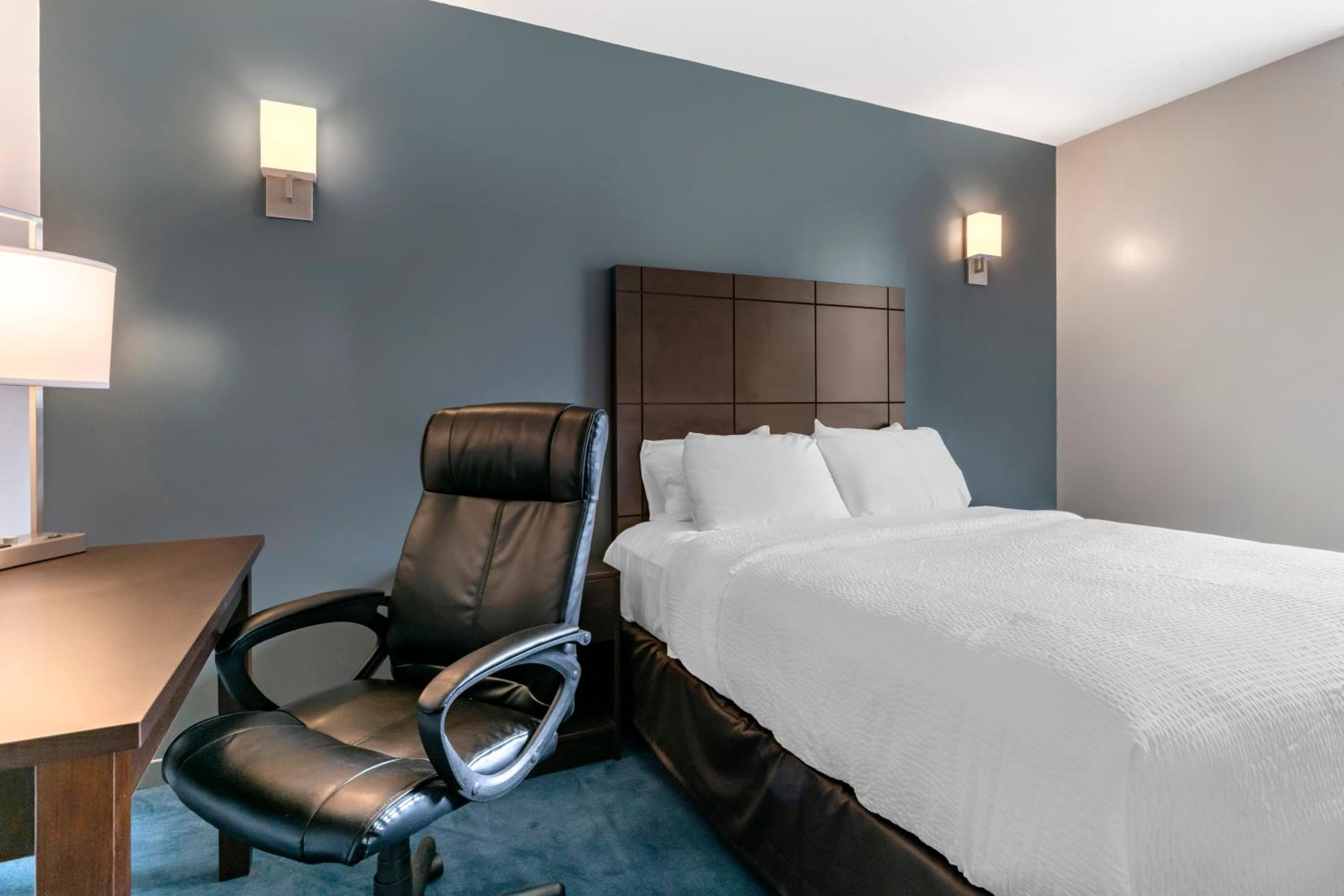 Econo Lodge: bedroom