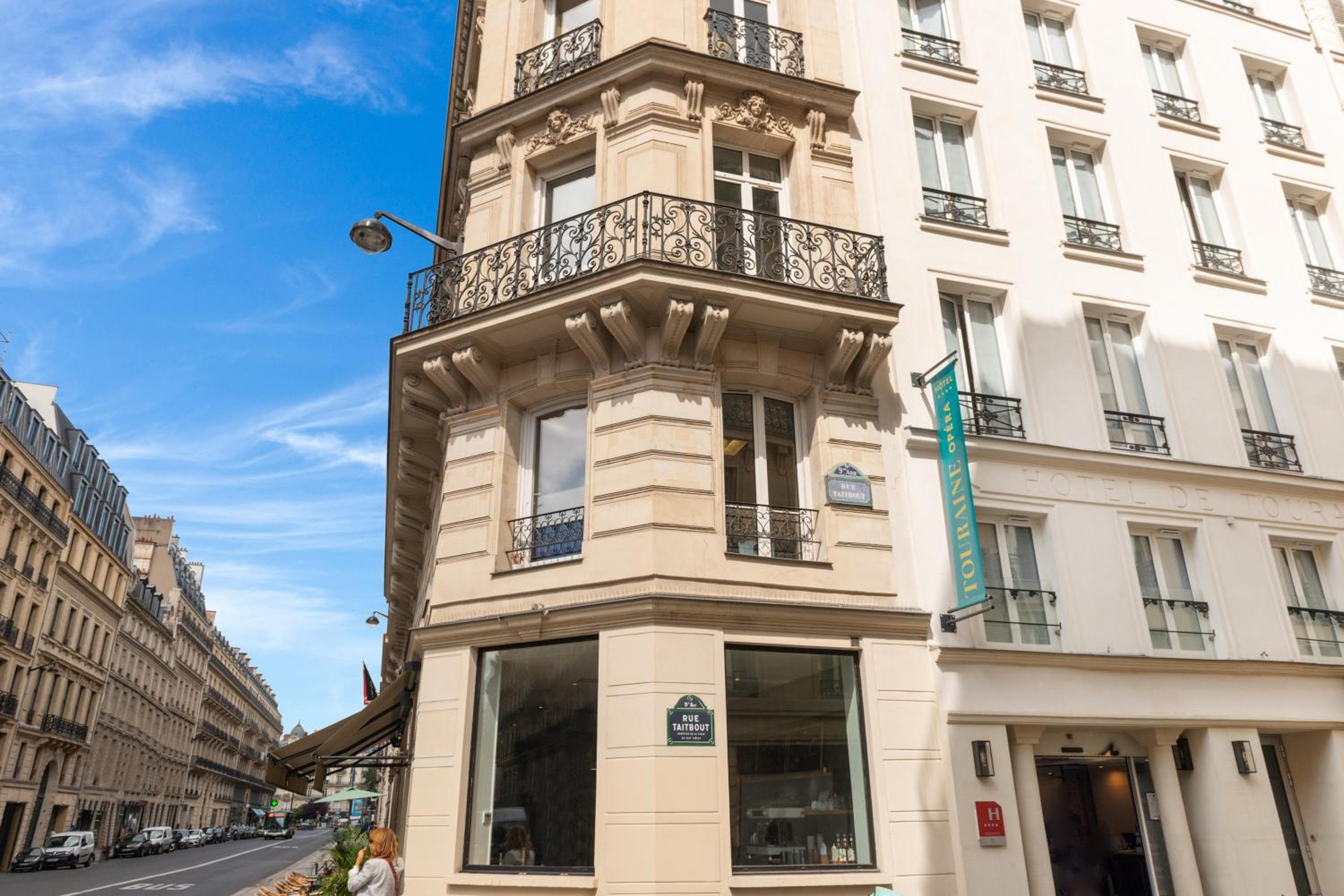 Hotel Touraine Opera: building