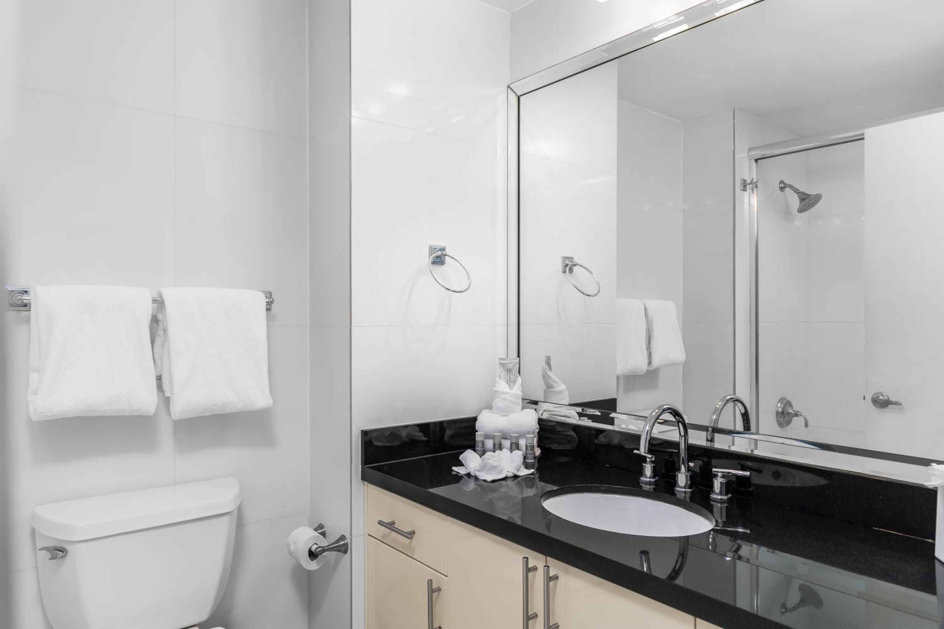 Fortune House Hotel Suites