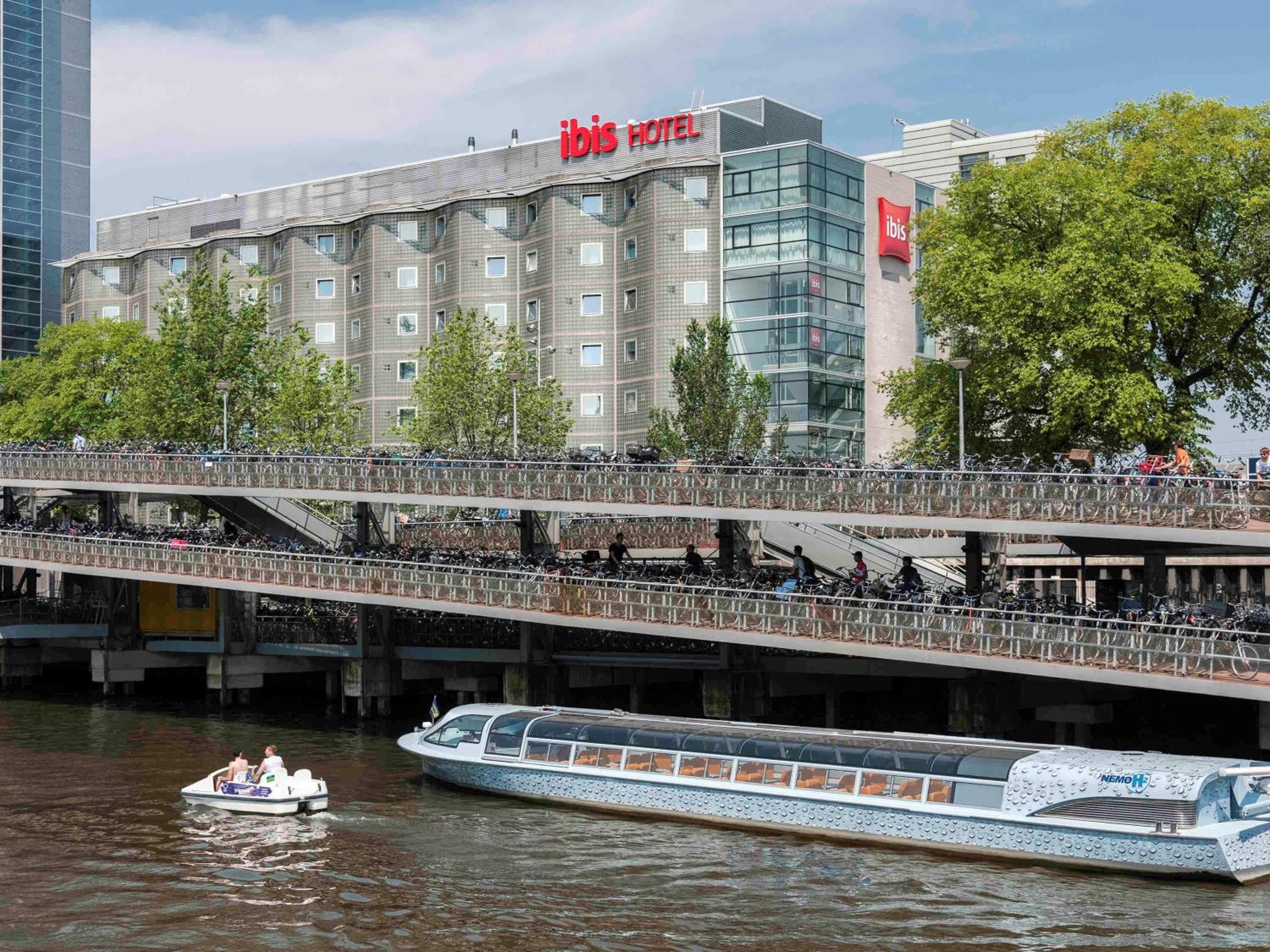 ibis Amsterdam Centre: building