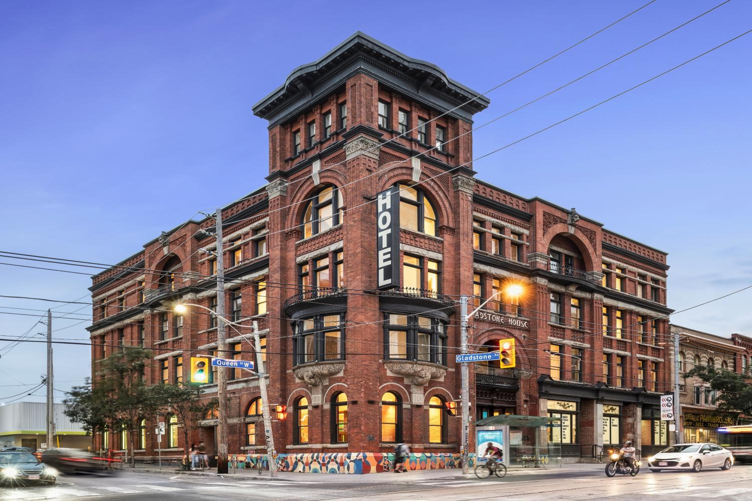 Gladstone House: building