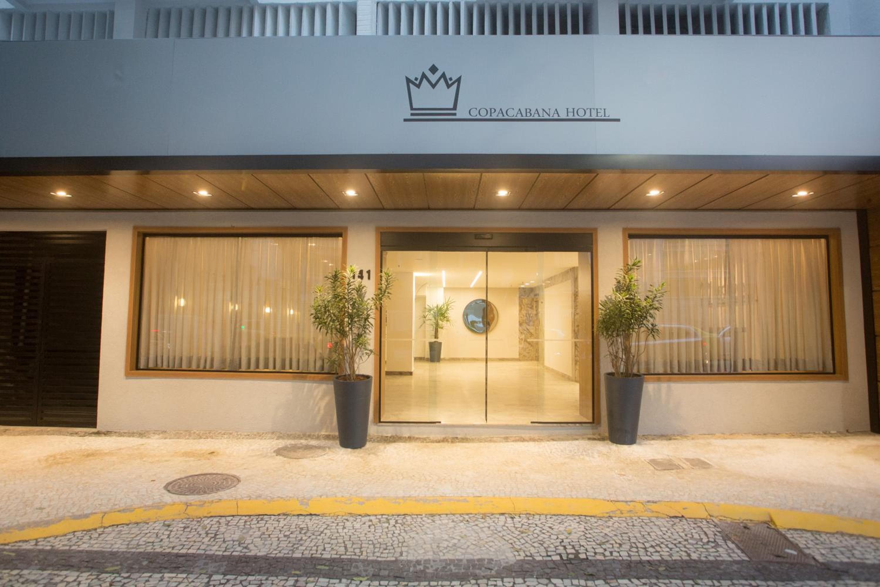 Regency Copacabana Hotel: building