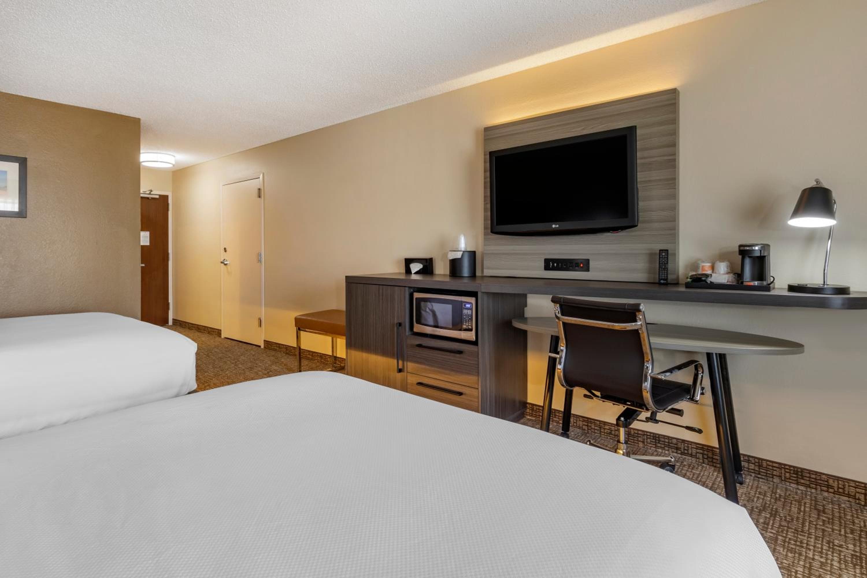 Comfort Inn & Suites North Dallas-Addison