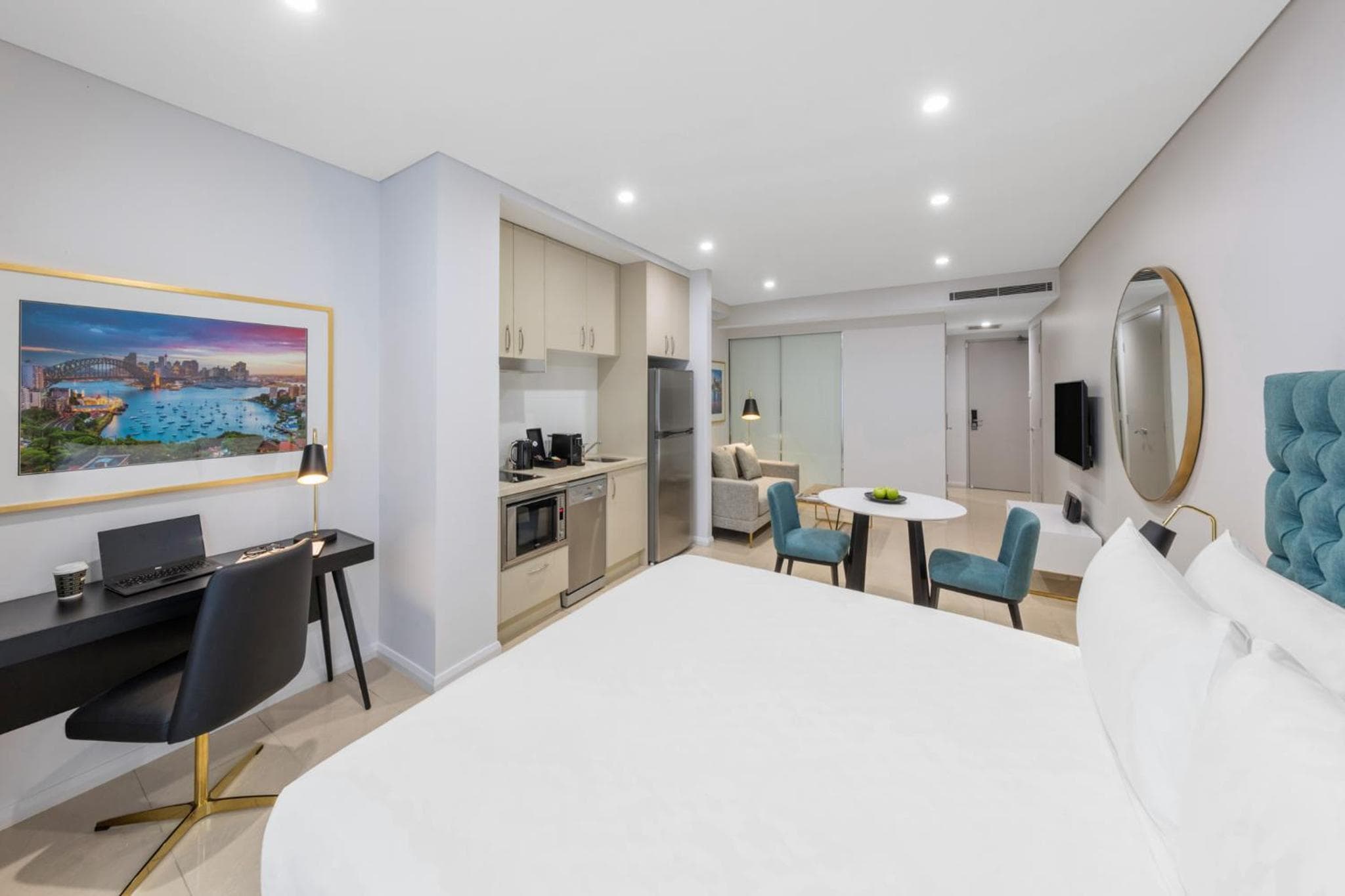Meriton Suites Pitt Street, Sydney