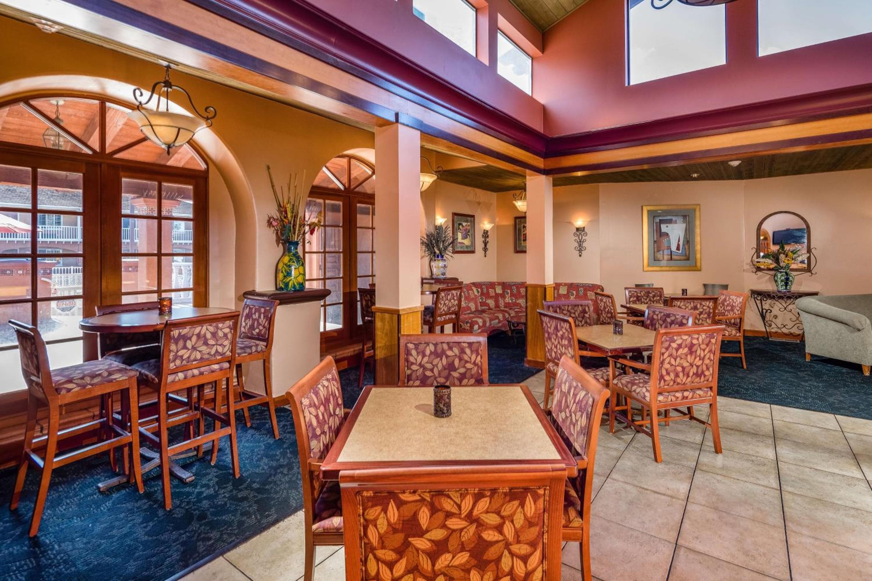 SFO El Rancho Inn SureStay Collection by Best Western: lounge