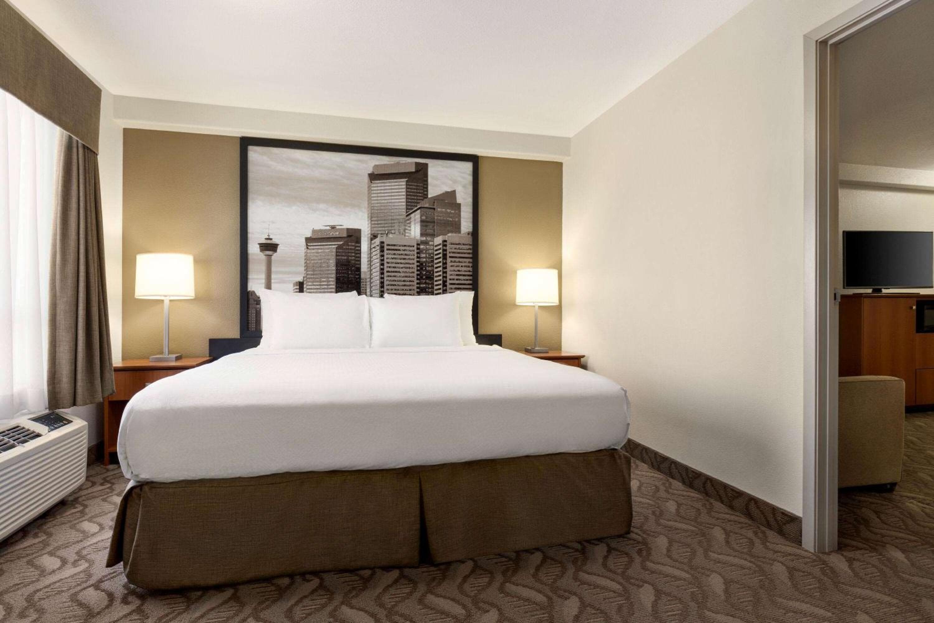 Super 8 by Wyndham Calgary Shawnessy Area
