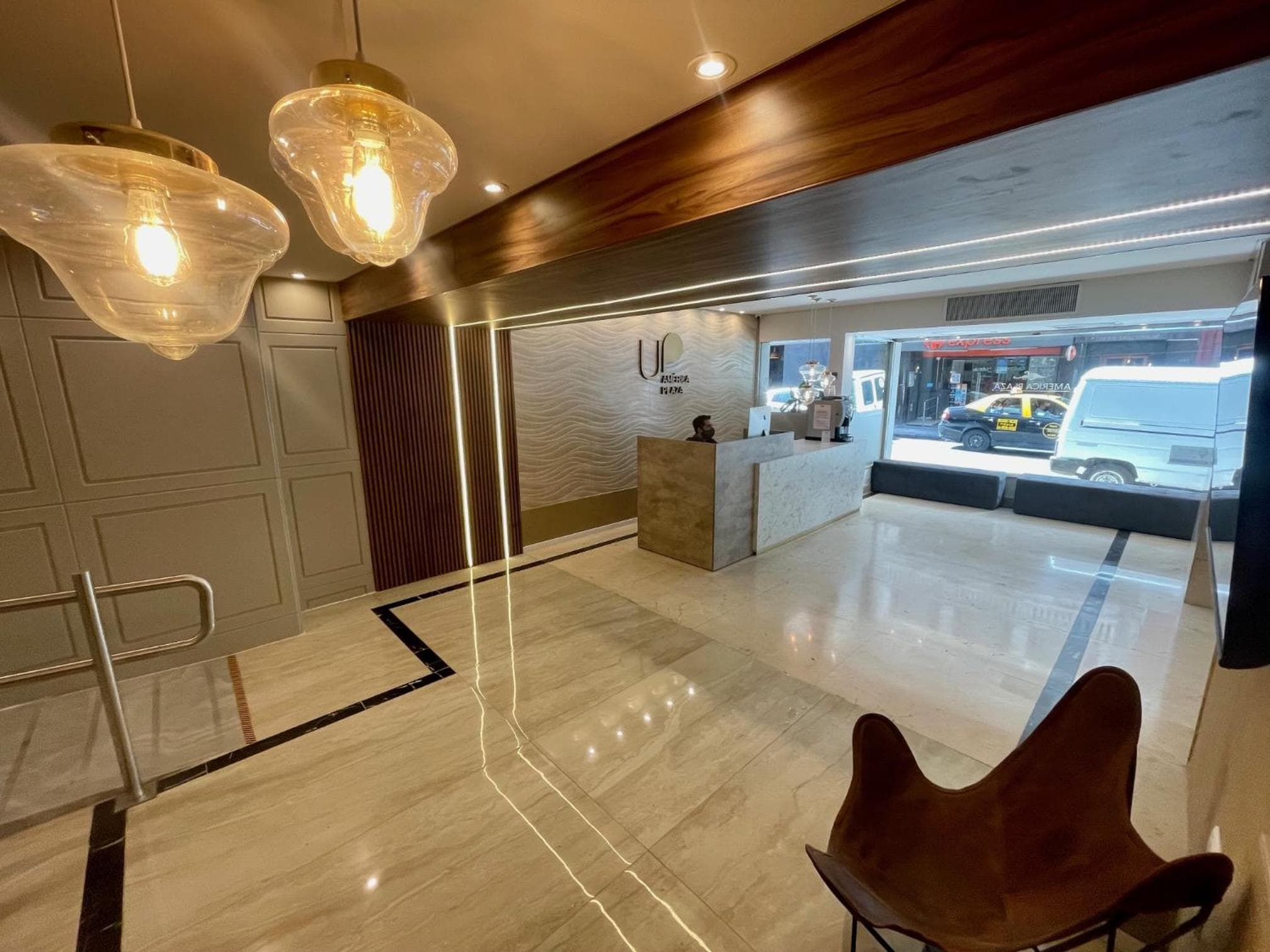 Up América Plaza: recepcion & lobby