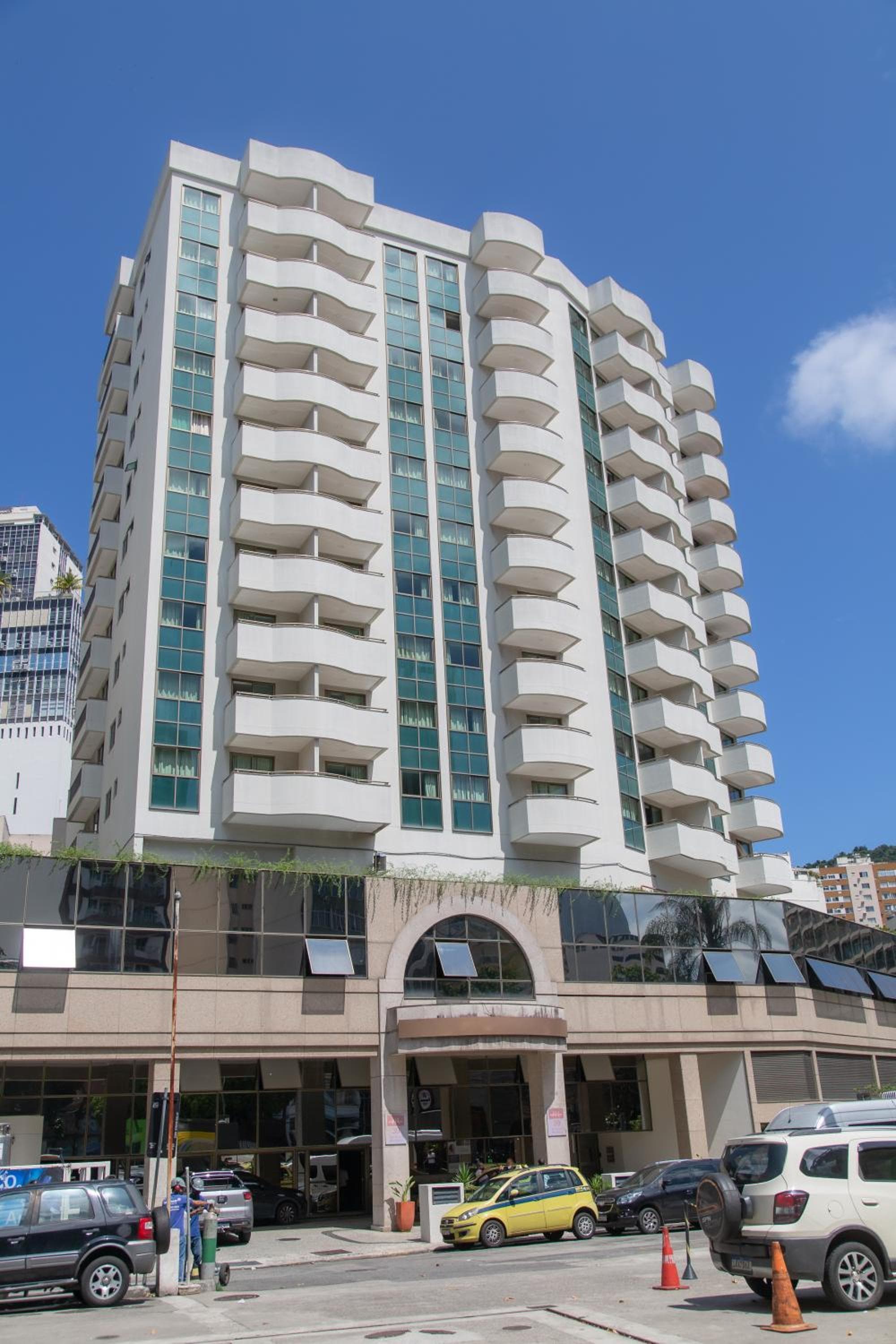 Lobie Botafogo Privilege: building