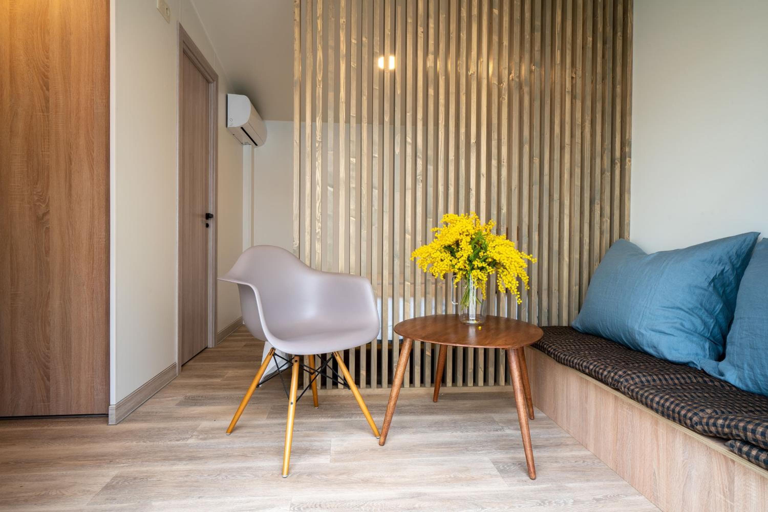 Tres Estrellas Barcelona by HolaCamp: hotel room
