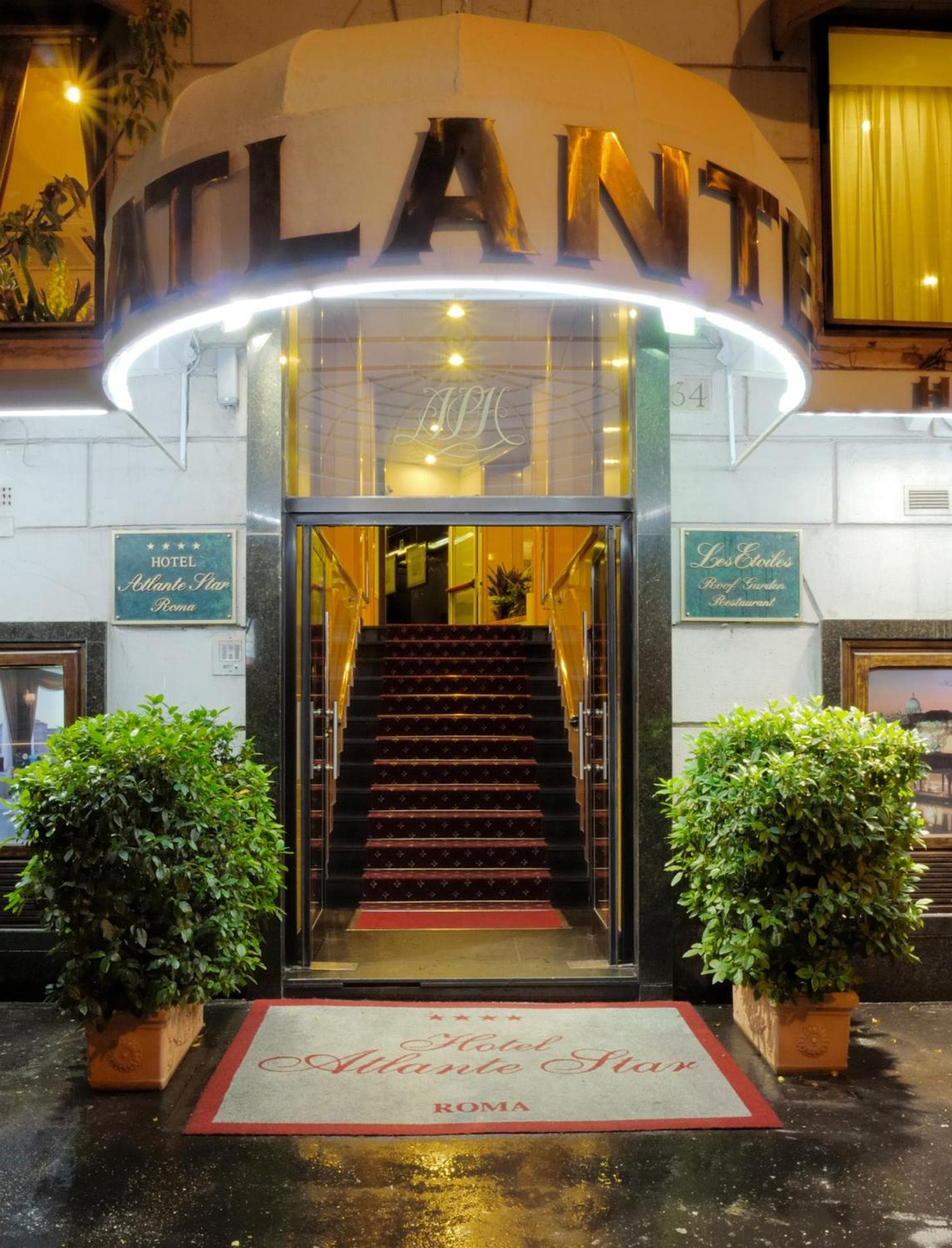 Atlante Star Hotel: building