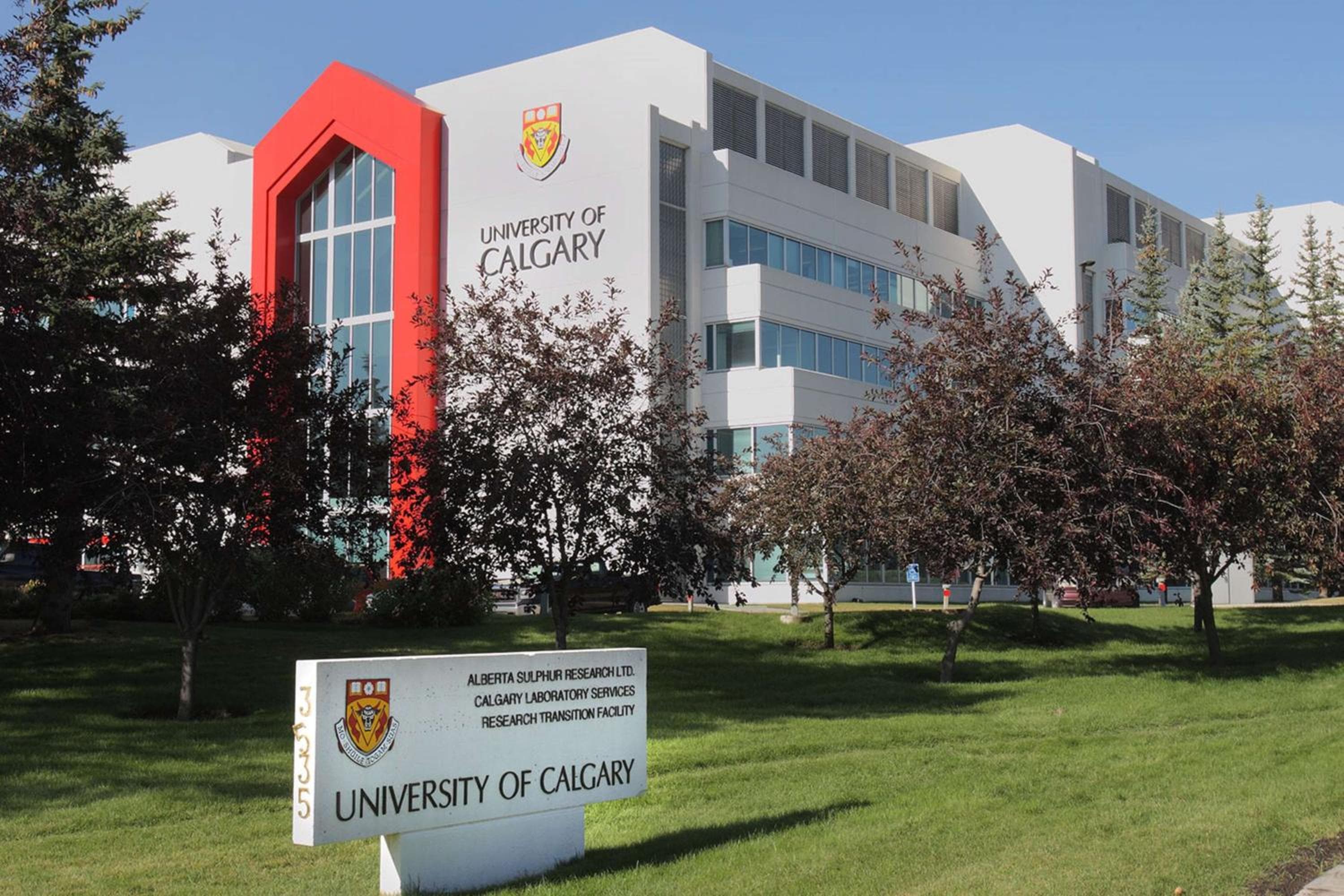 Coast Calgary University Area Hotel by APA