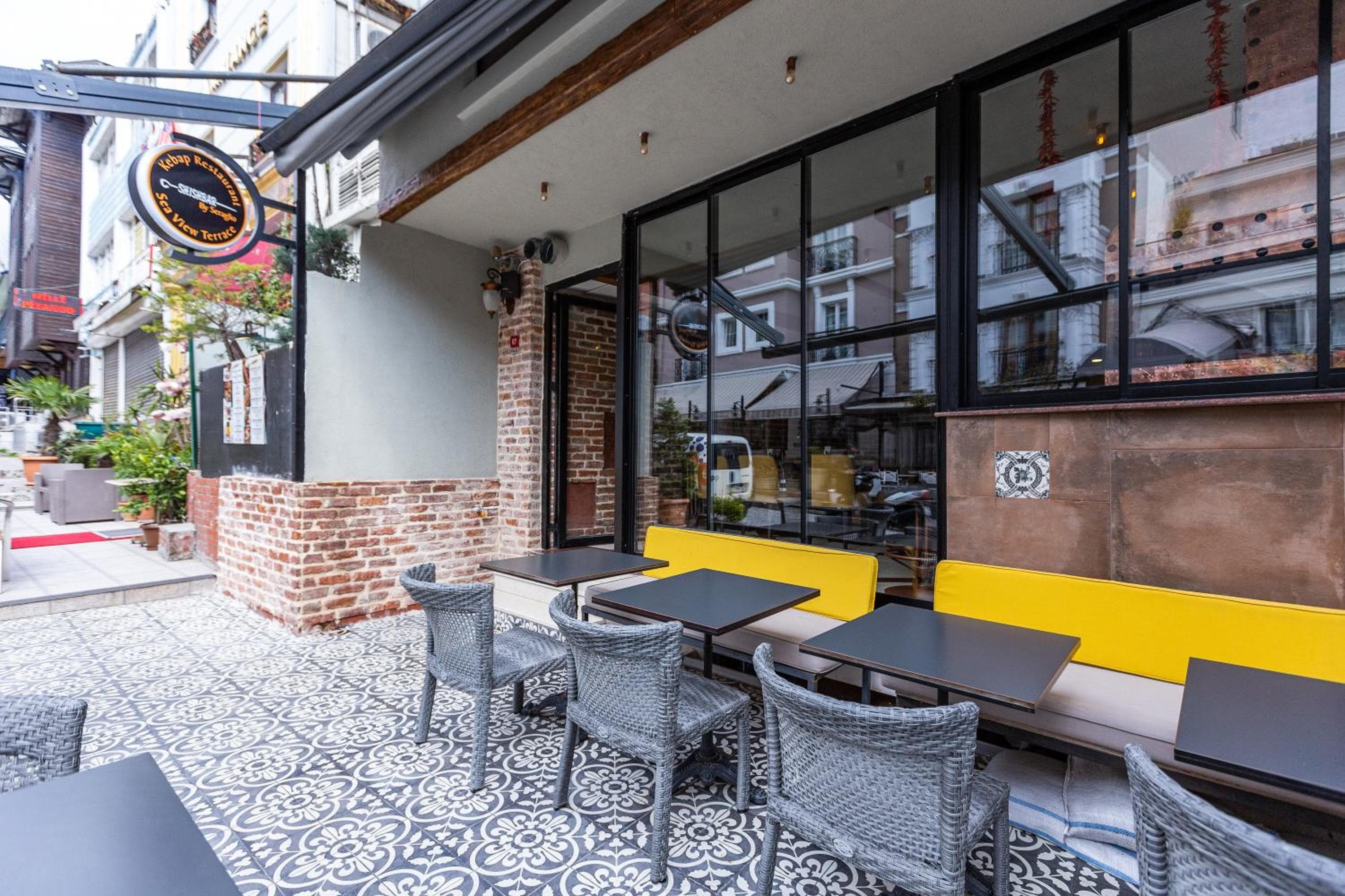 Seraglio Hotel & Suites: dining