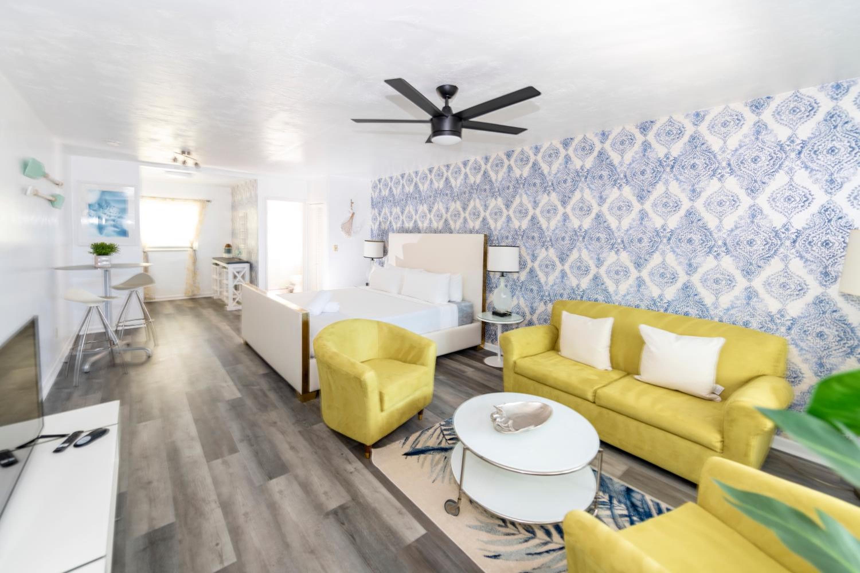 Sofi Beach Apartments