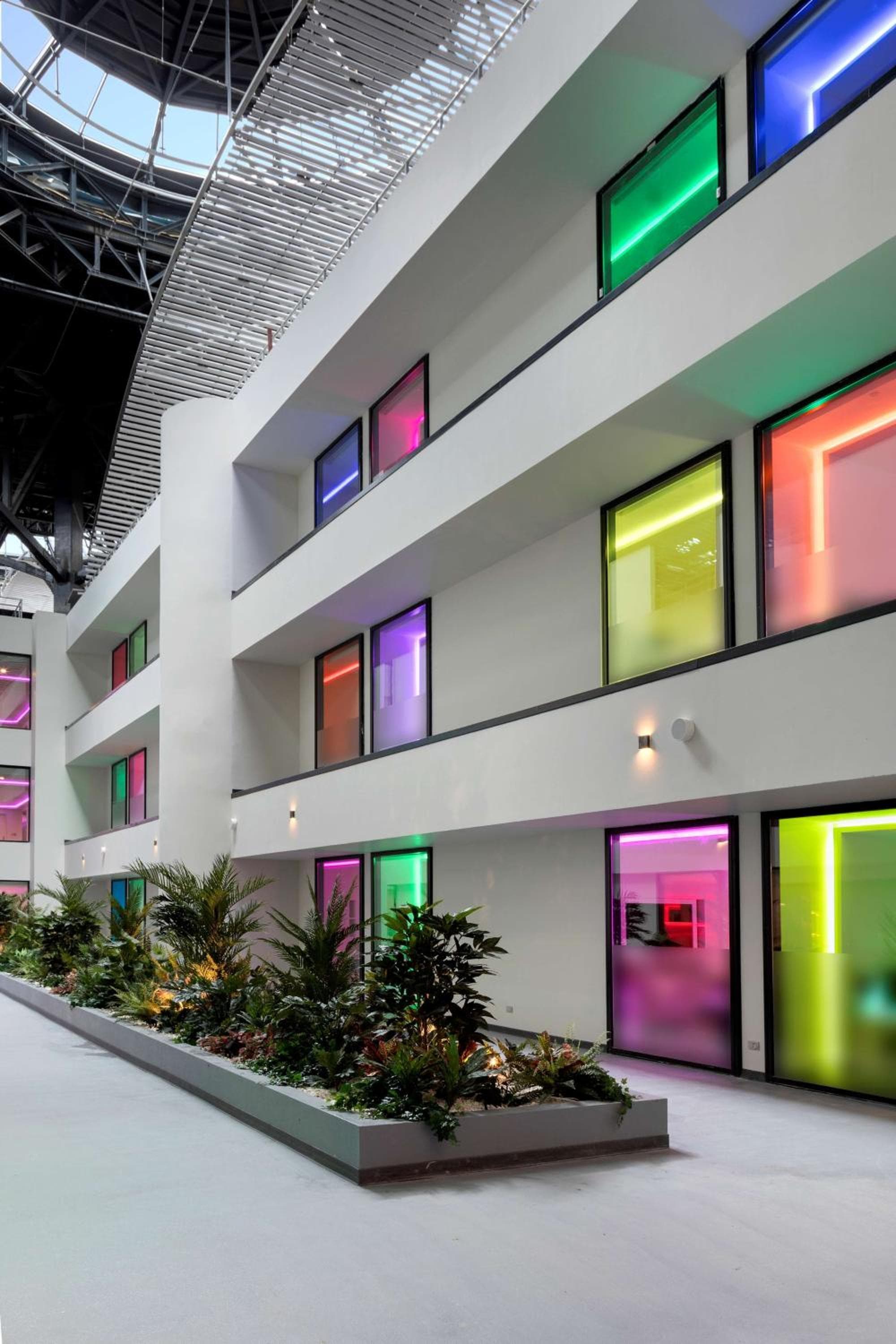 YOTELAIR Istanbul Airport, Duty free - International Transit area: building