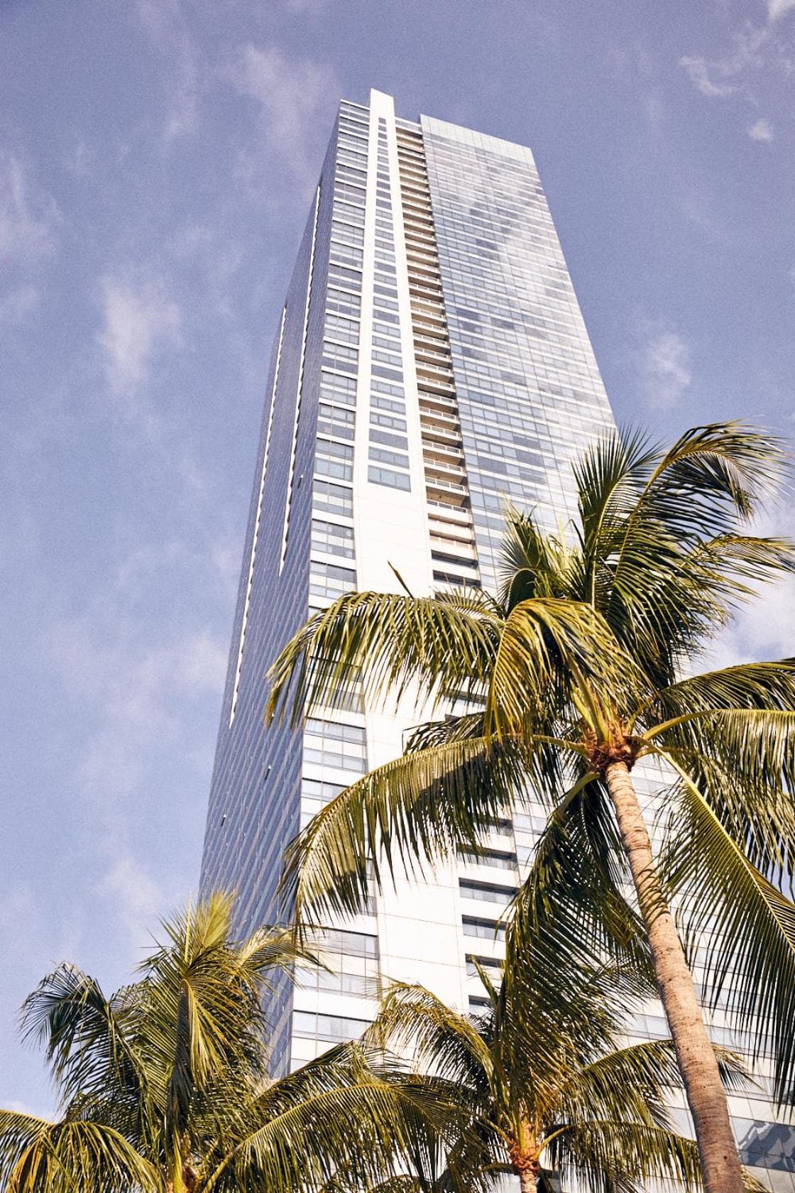 Four Seasons Hotel Miami: building
