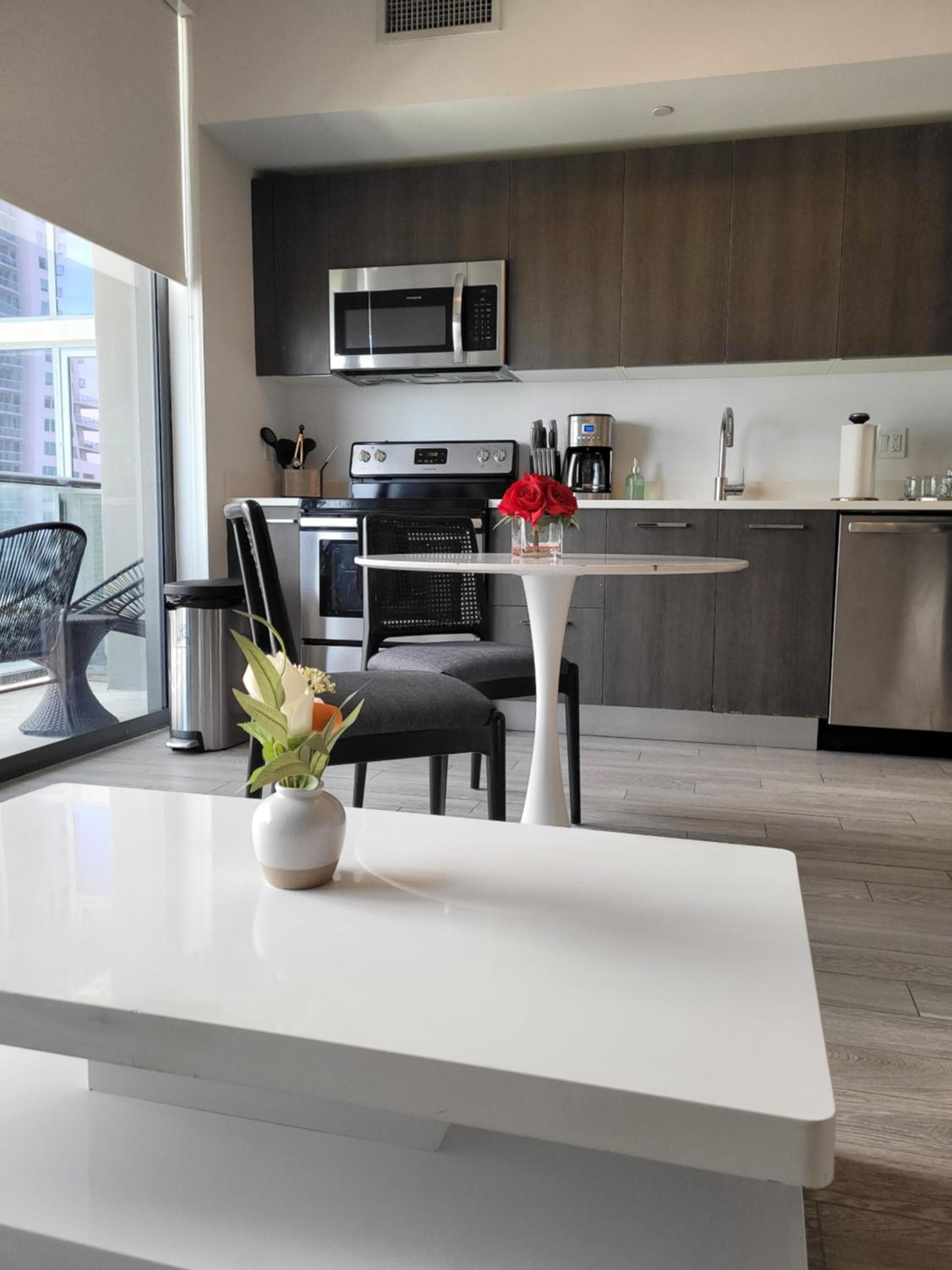 Lovely Condo Unit: kitchen