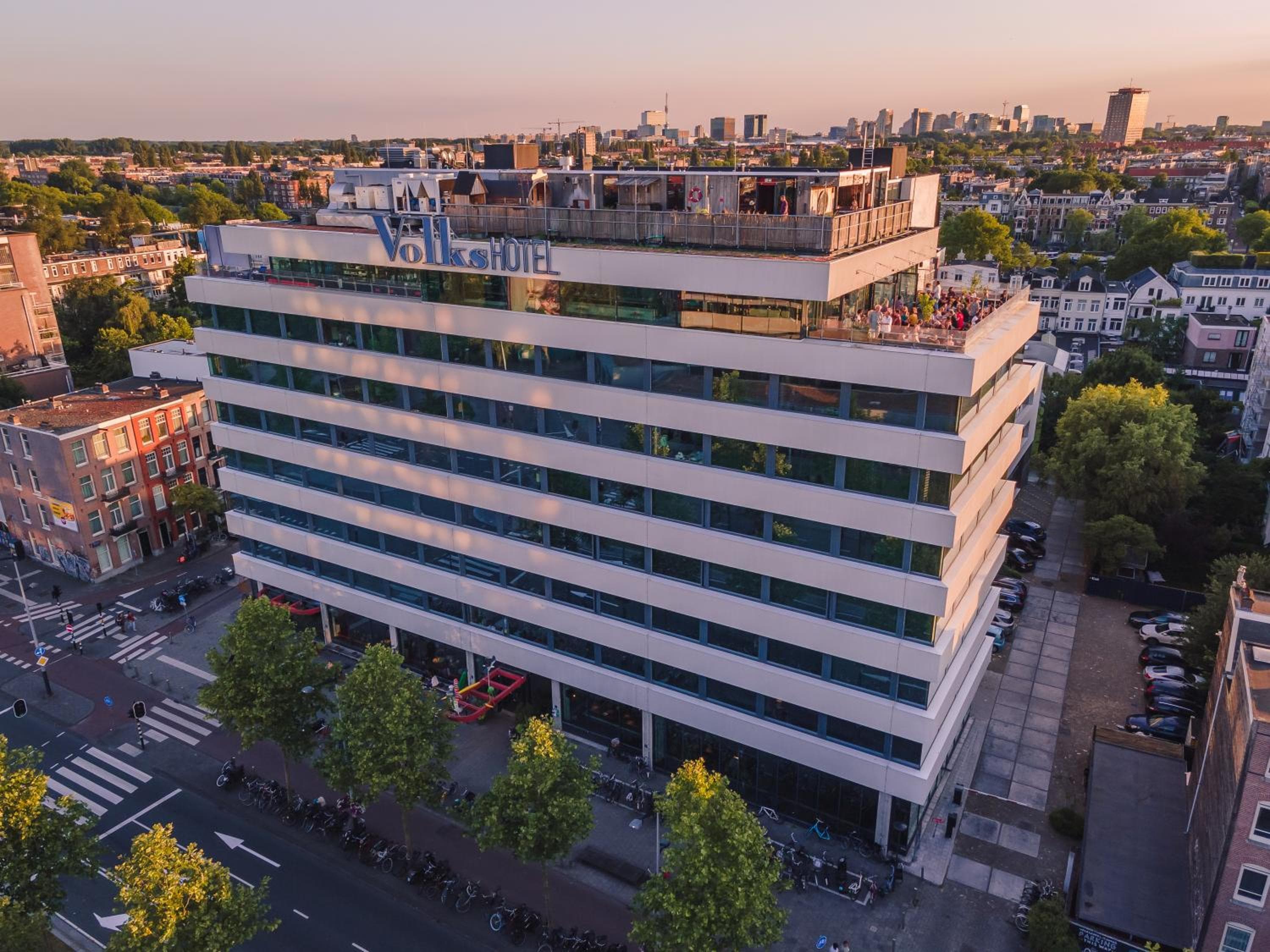 Volkshotel: building