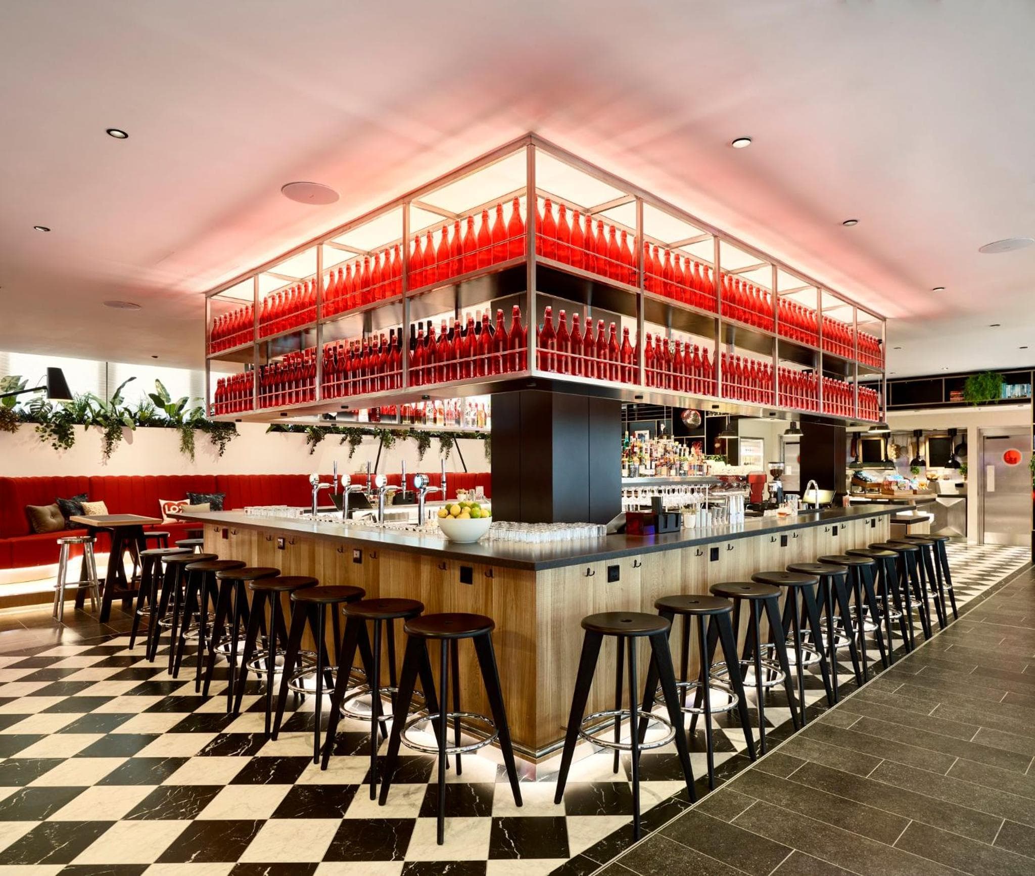 citizenM London Victoria Station: restaurant
