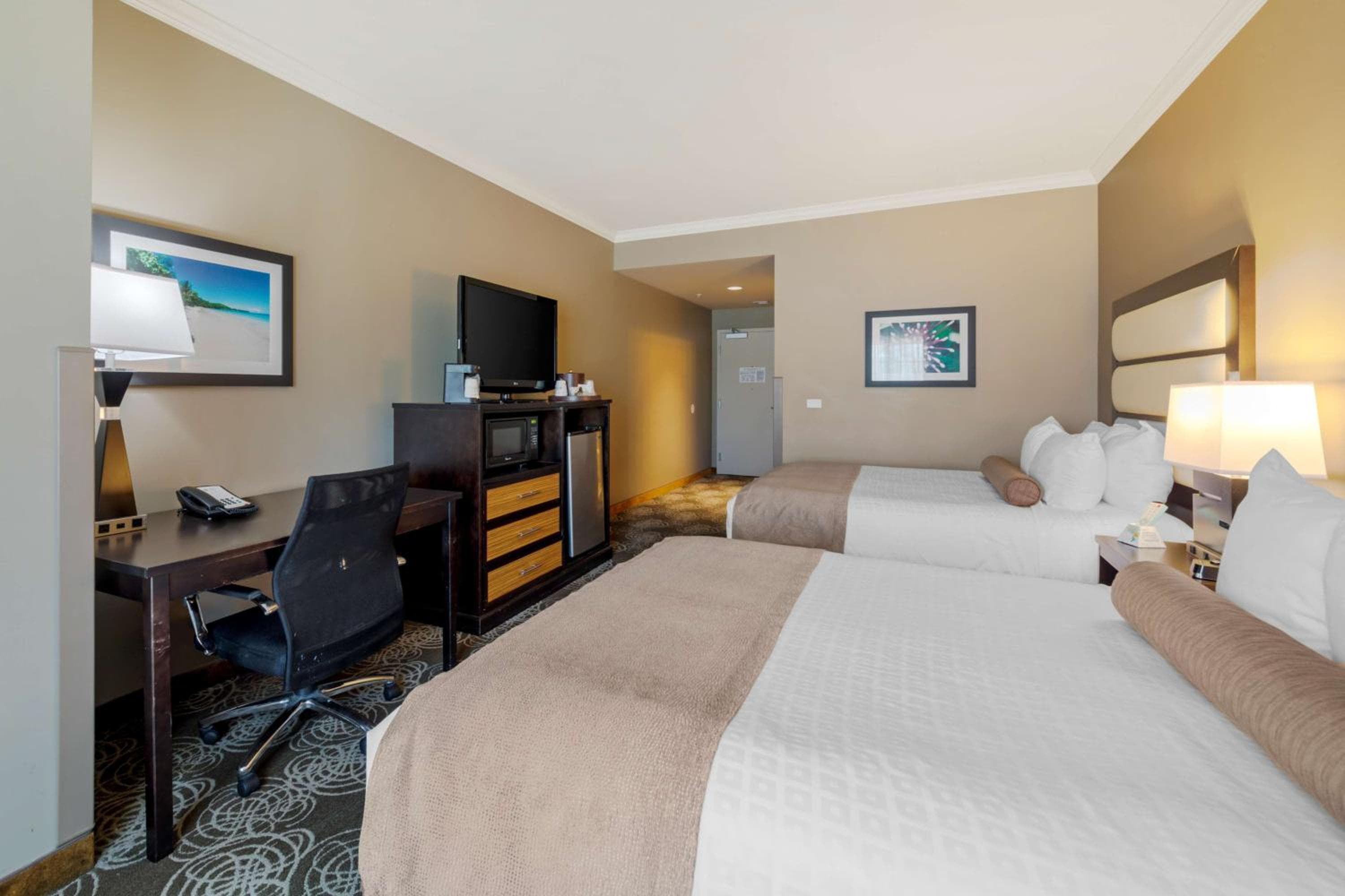 Best Western Plus Miami Airport North Hotel & Suites