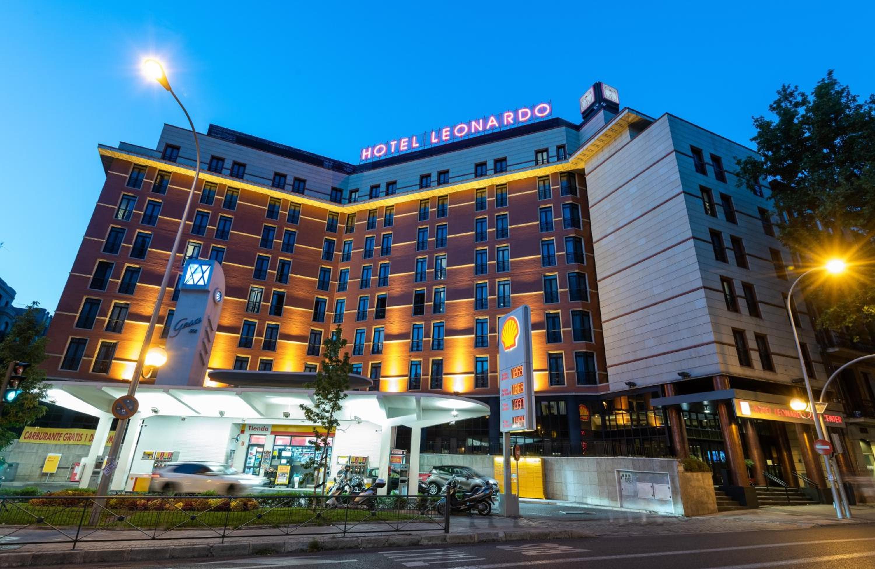 Leonardo Hotel Madrid City Center: building