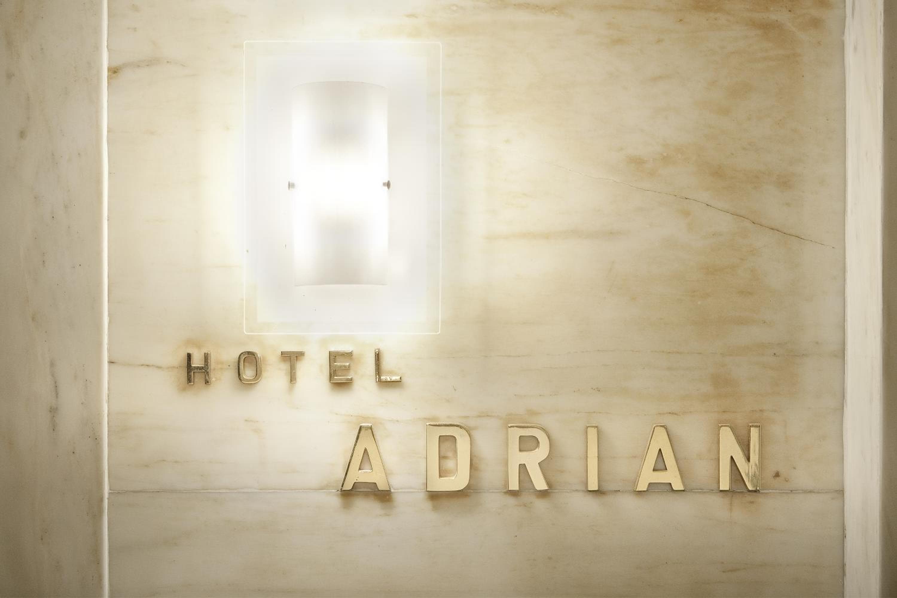 Adrian Hotel