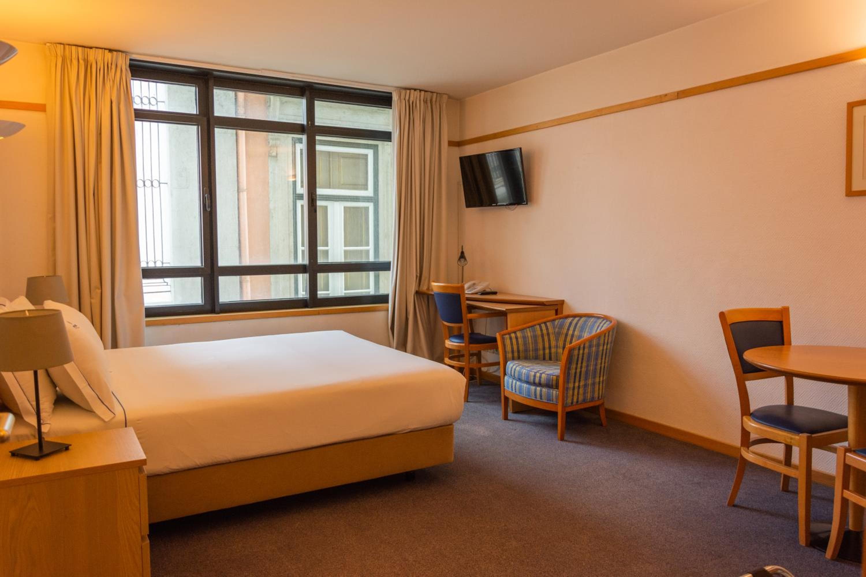 VIP Executive Eden Aparthotel