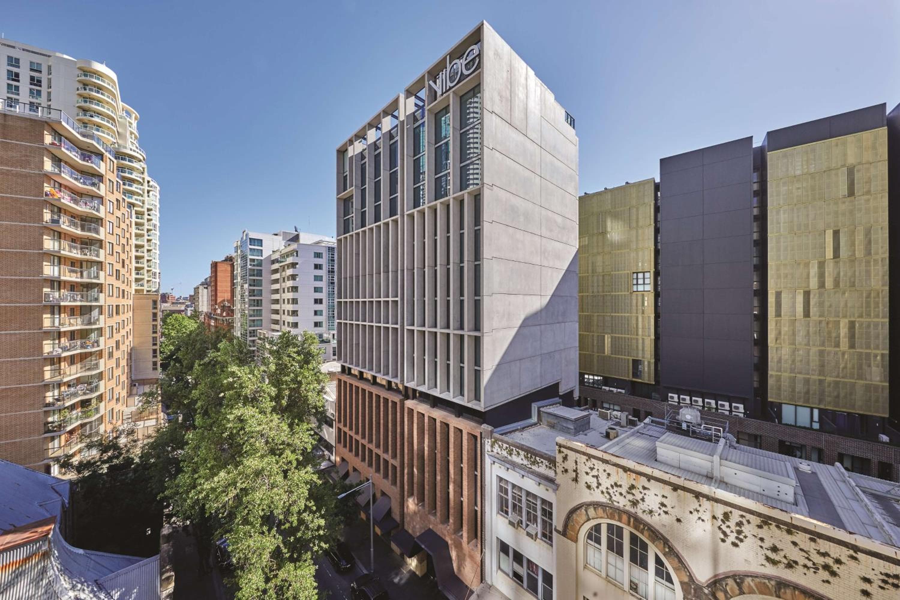 Vibe Hotel Sydney Darling Harbour: building