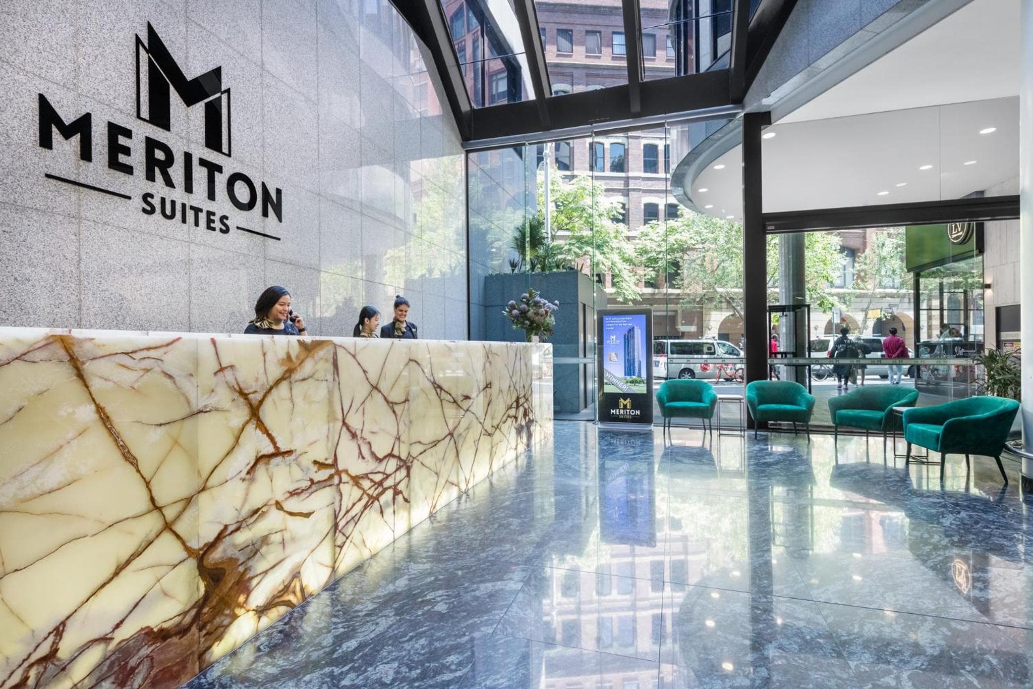 Meriton Suites Kent Street, Sydney: recepcion & lobby
