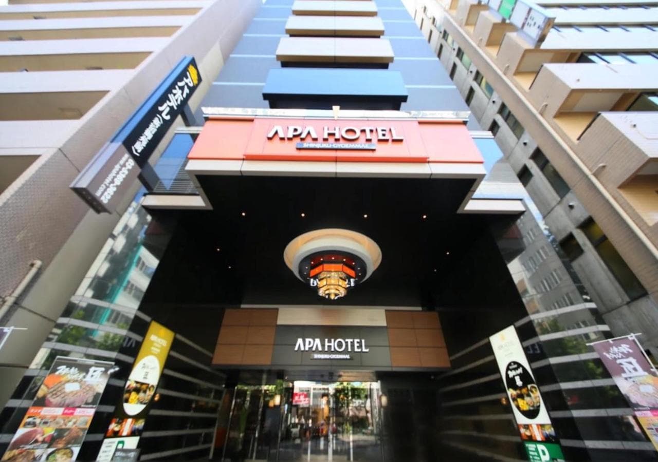 APA Hotel Shinjuku Gyoemmae: building