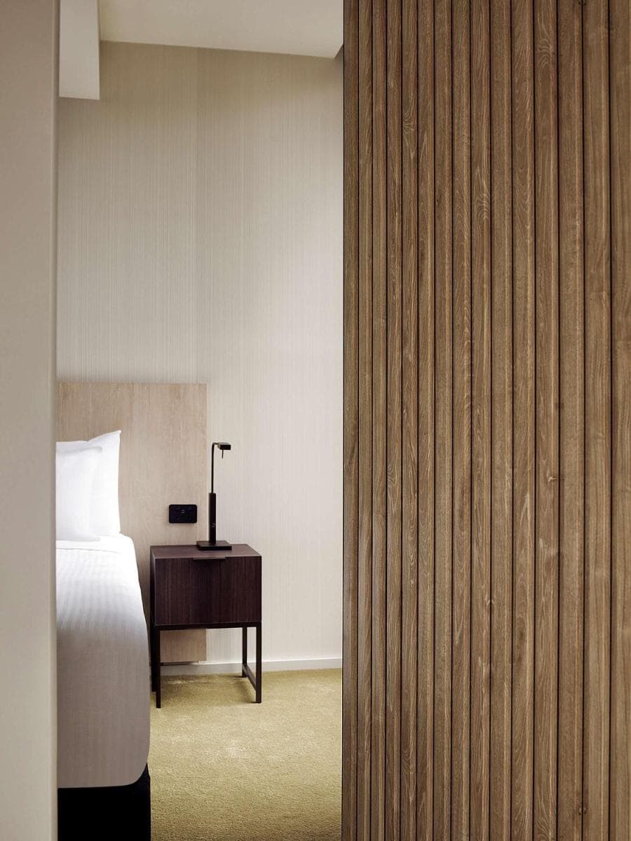 A by Adina Sydney: hotel room