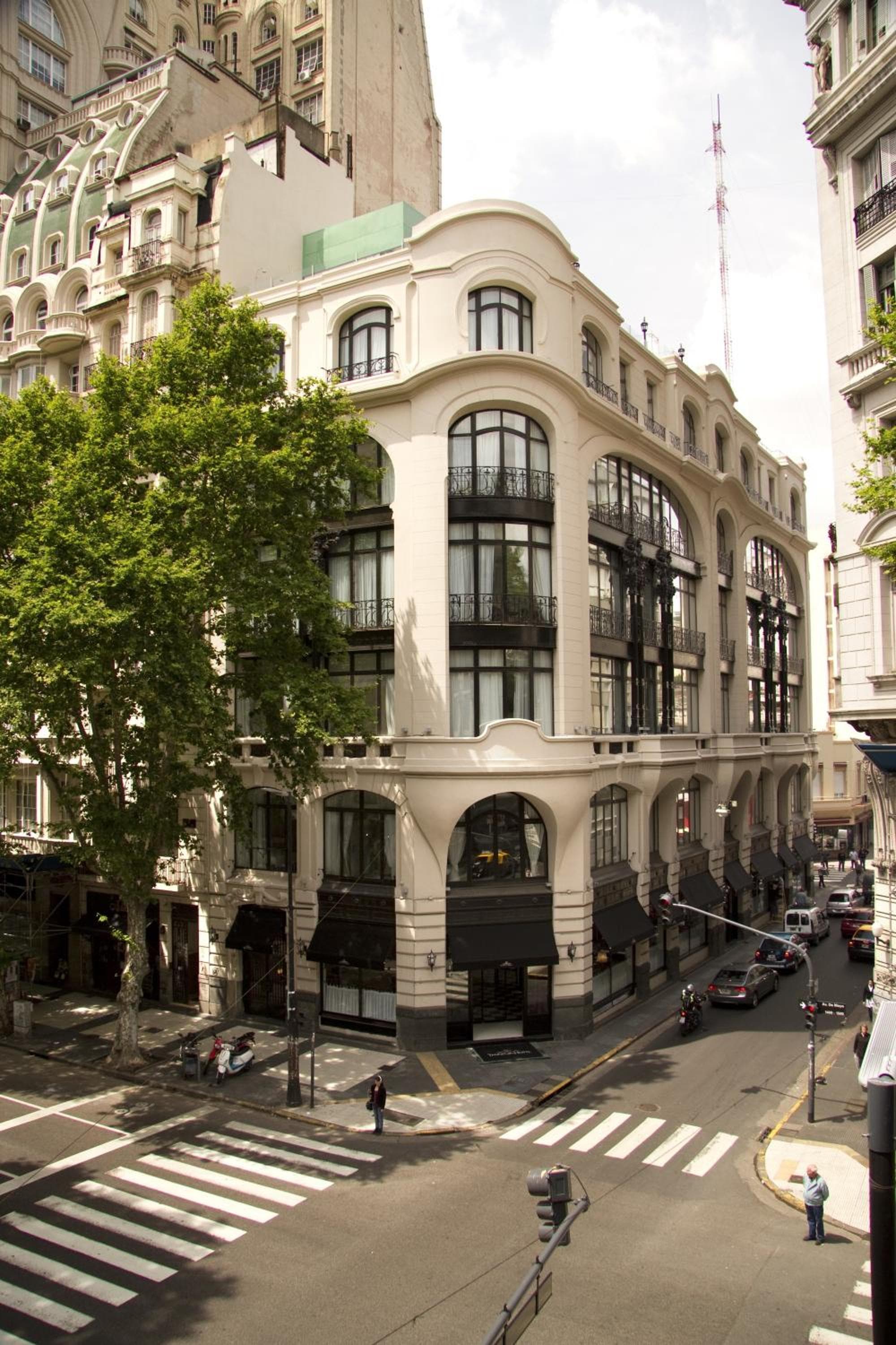 Tango de Mayo Hotel: building