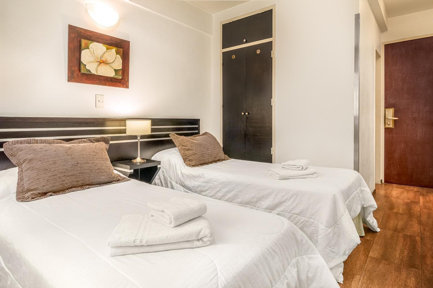 Up Retiro: hotel room