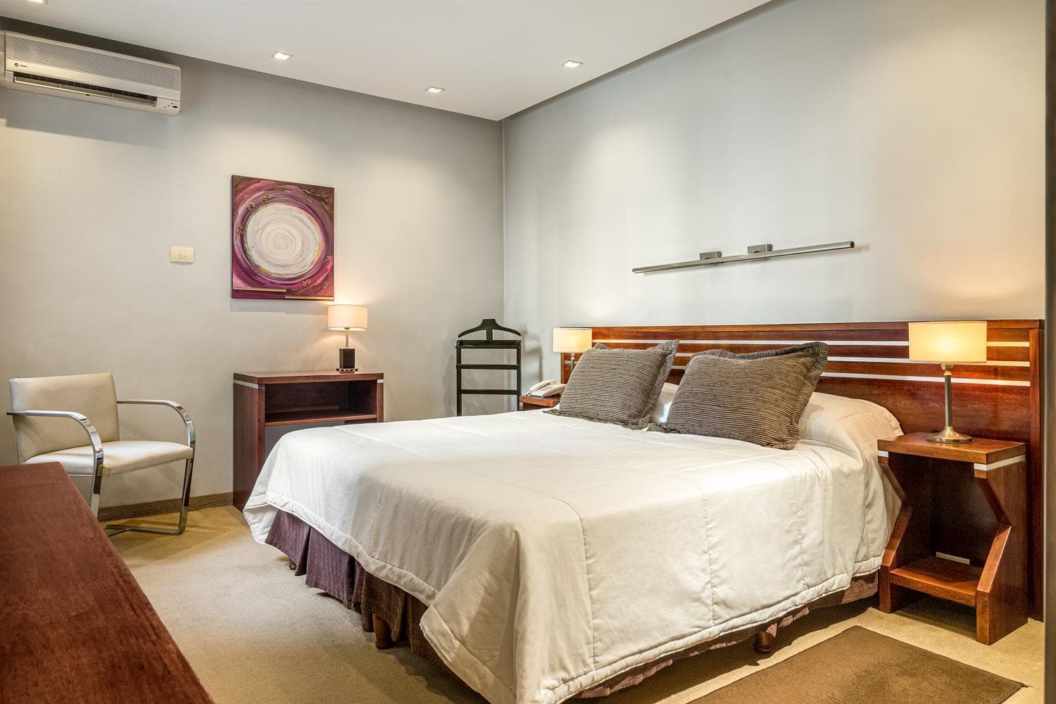 Up Retiro: hotel room