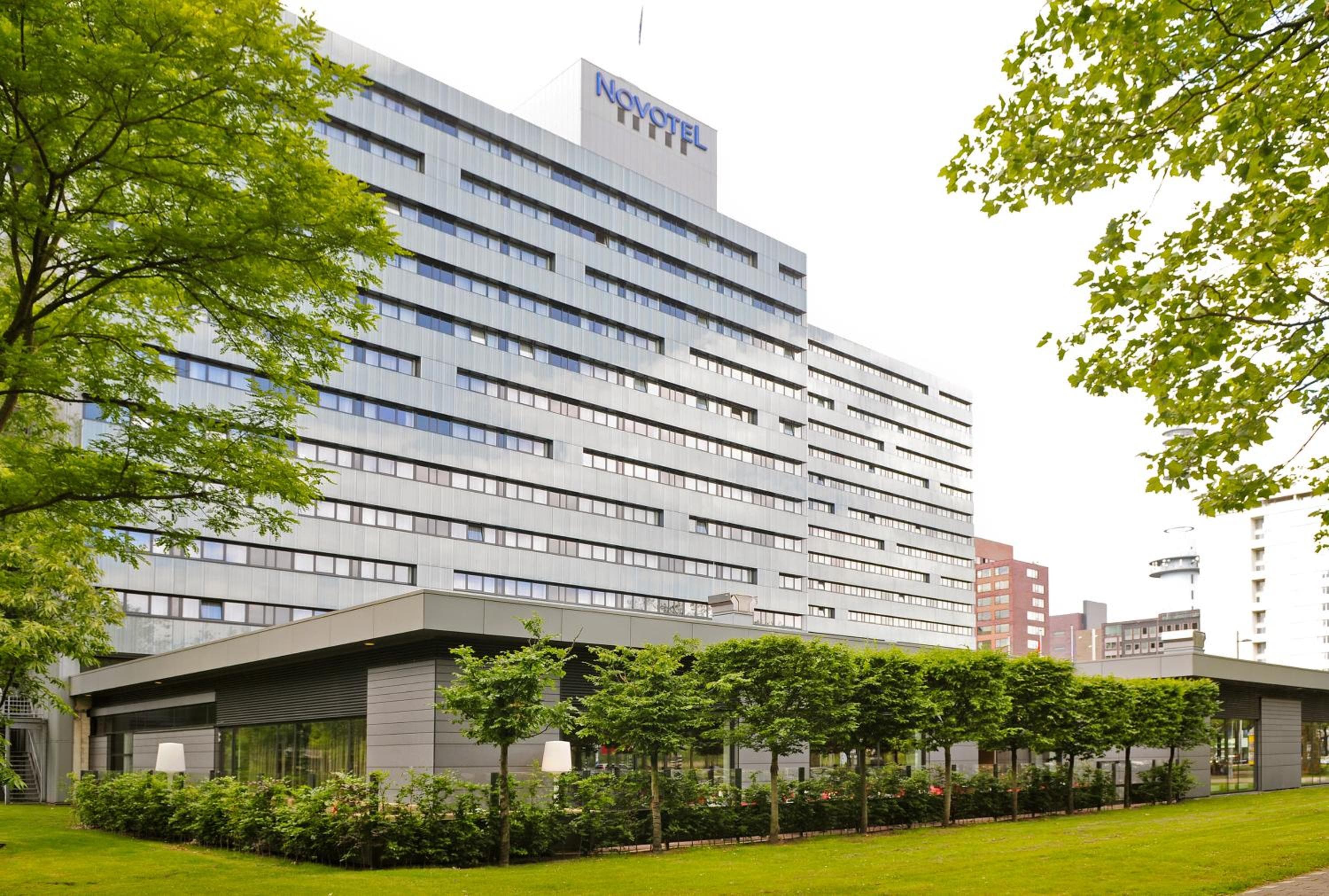 Novotel Amsterdam City: building