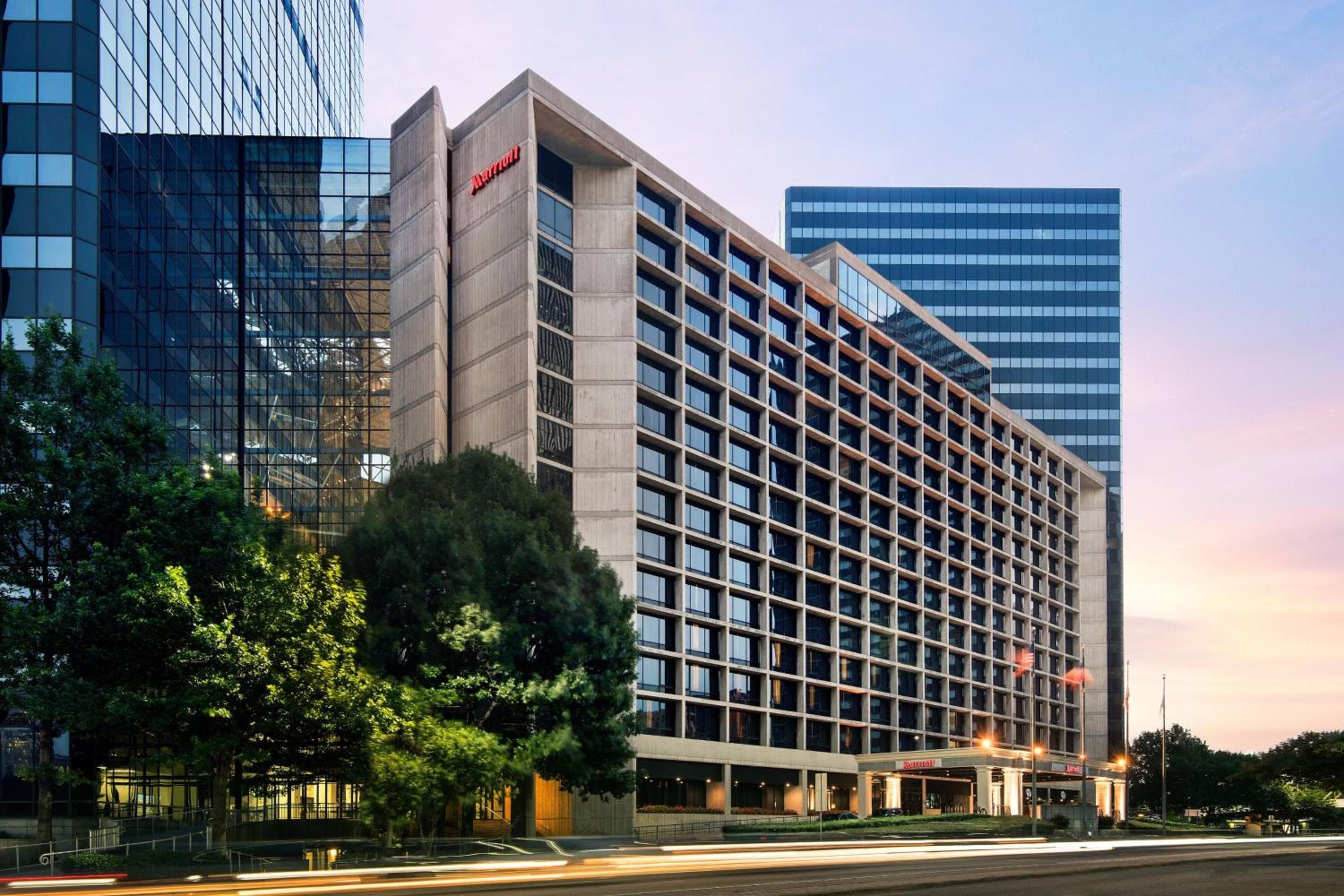 Dallas Marriott Downtown: building