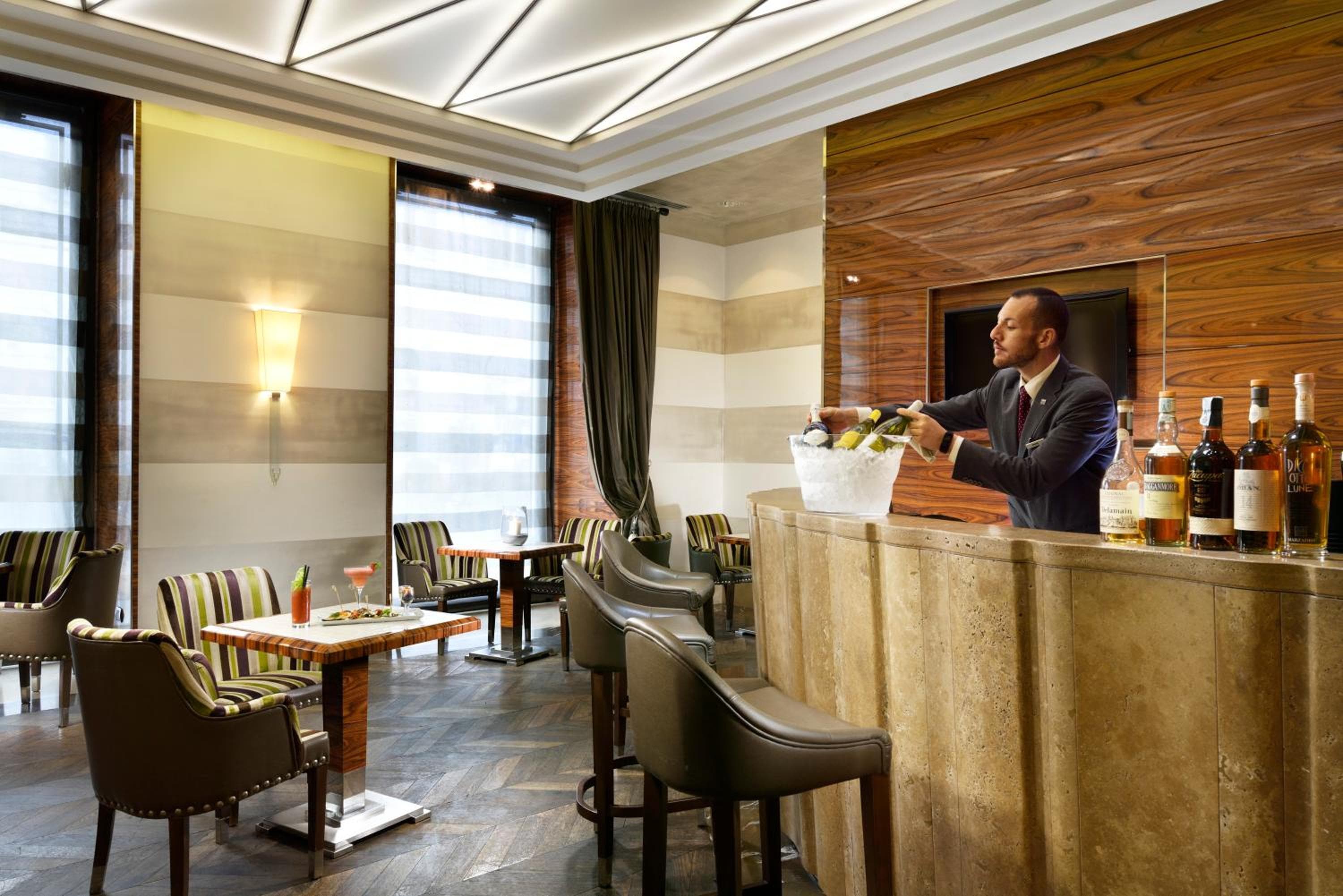 UNA Hotels Decò Roma: dining