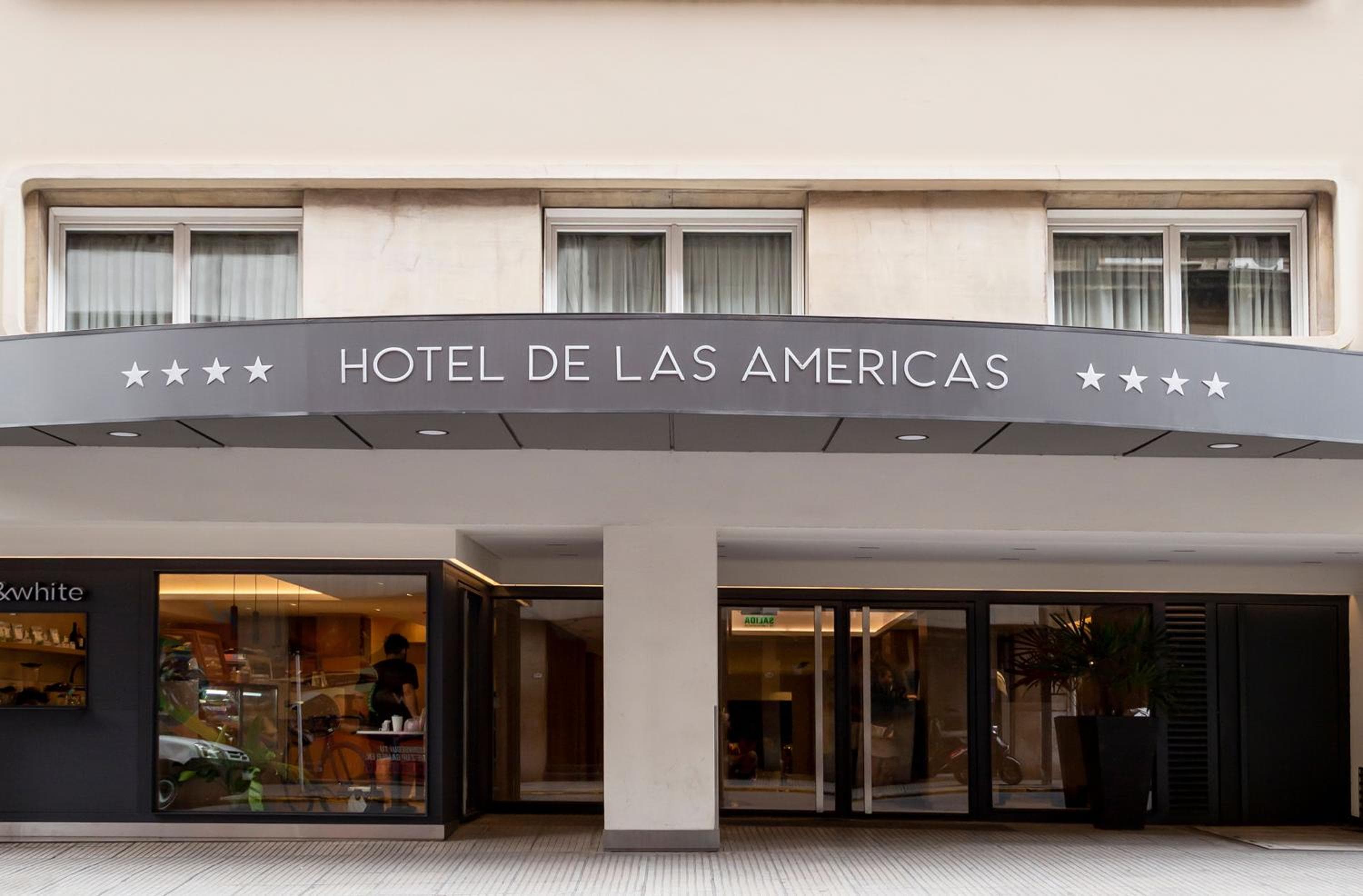 Cyan Hotel de Las Americas: building