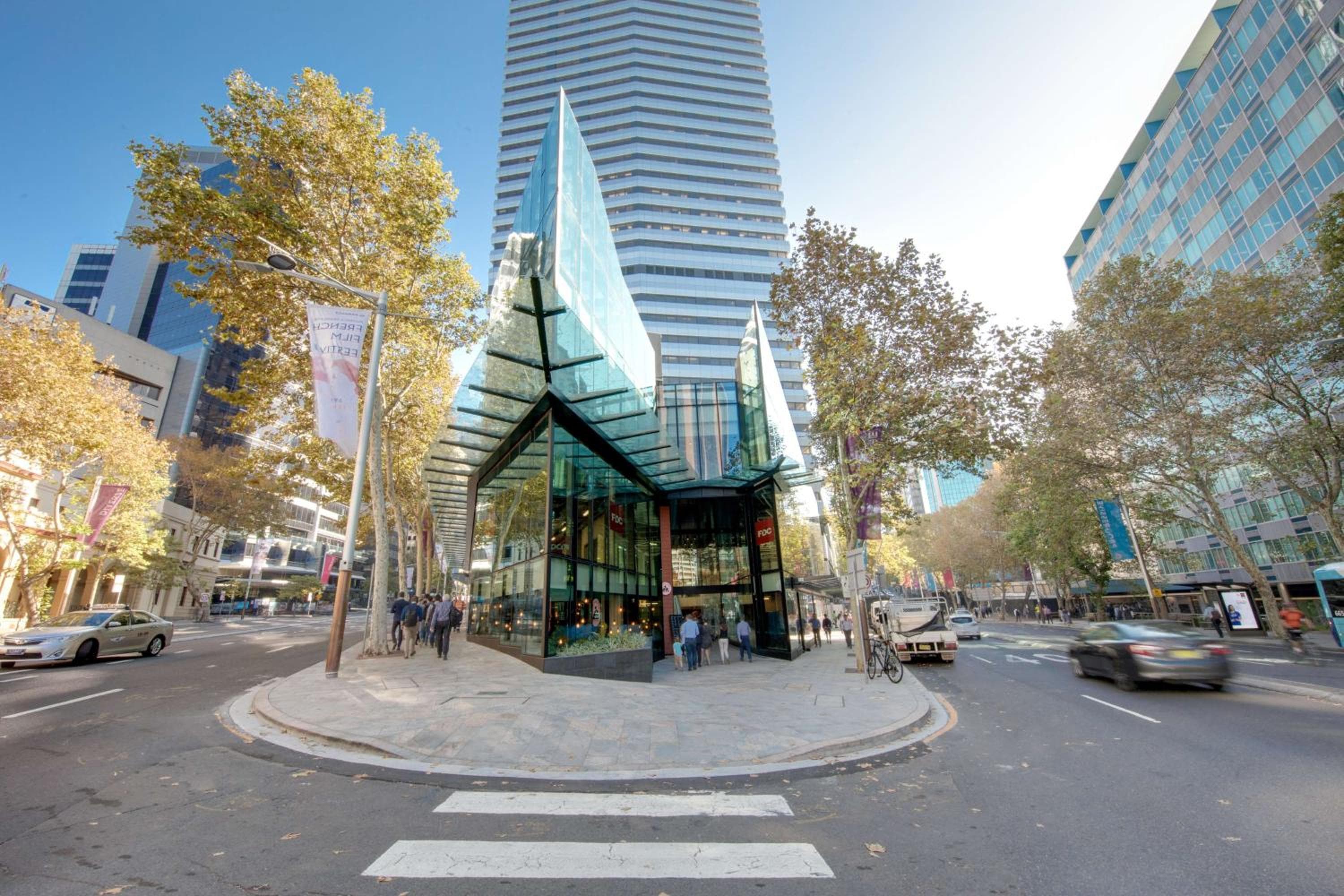 Vibe Hotel North Sydney: building