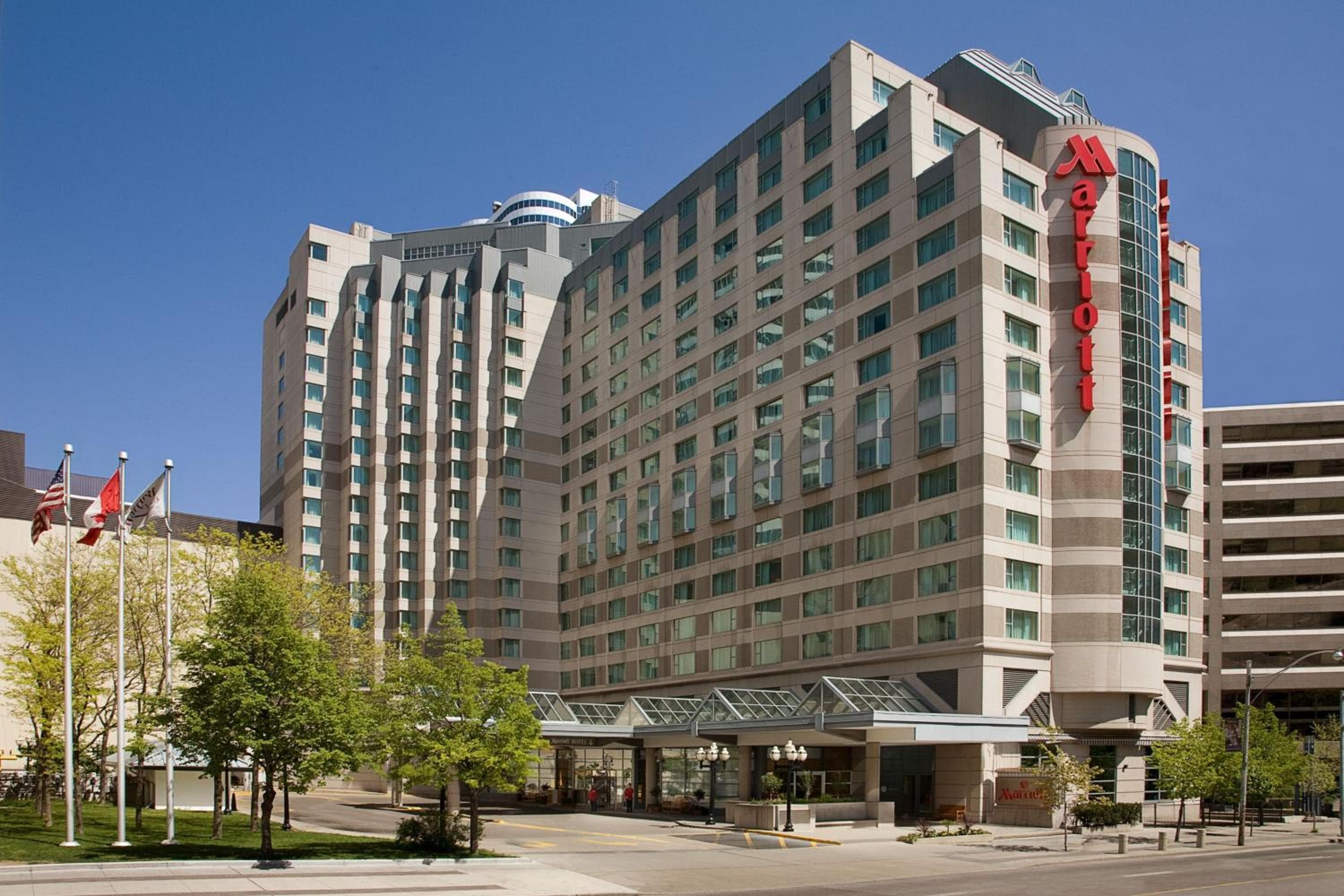 Marriott Downtown at CF Toronto Eaton Centre: building