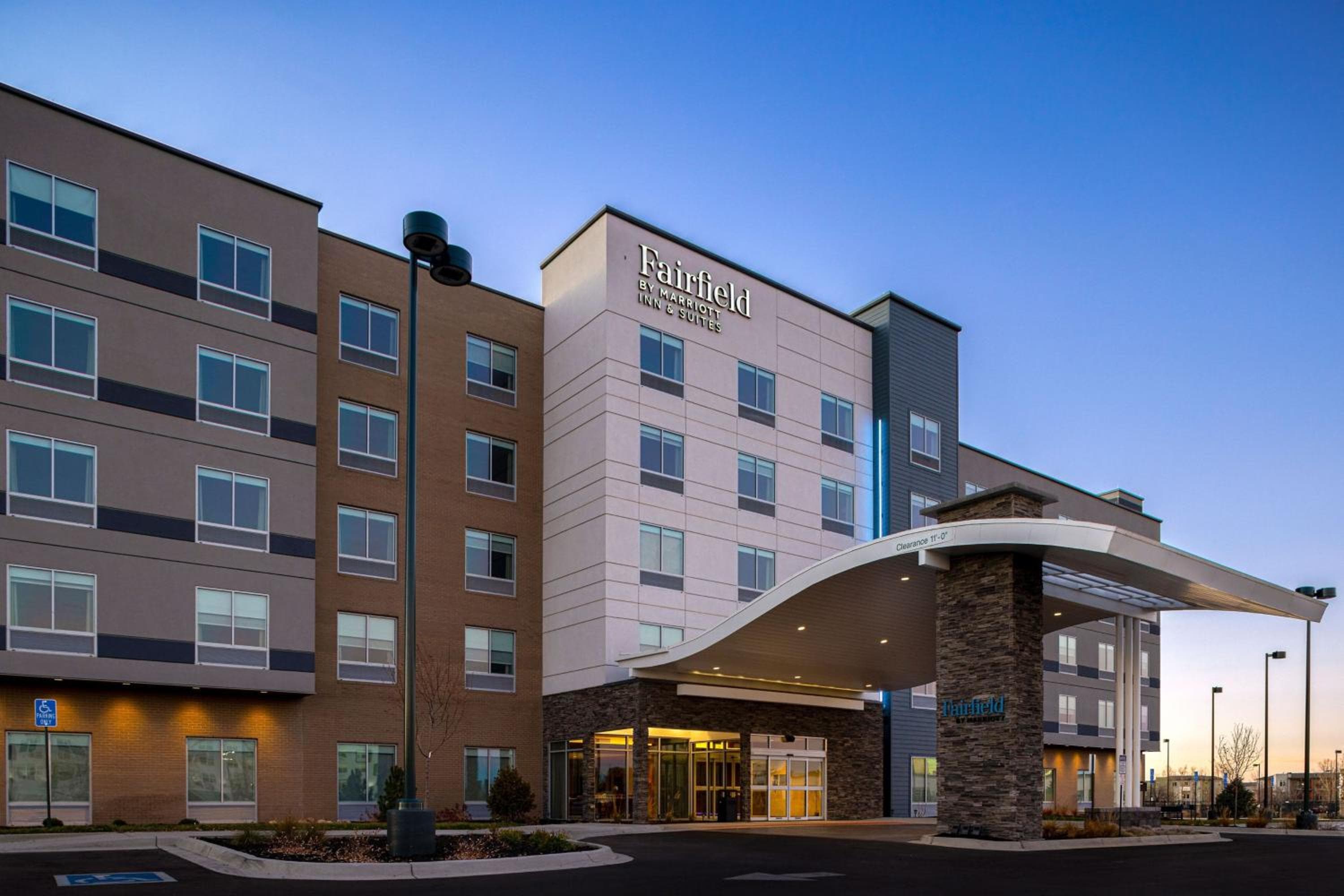 Fairfield by Marriott Inn & Suites Denver Airport at Gateway Park: building