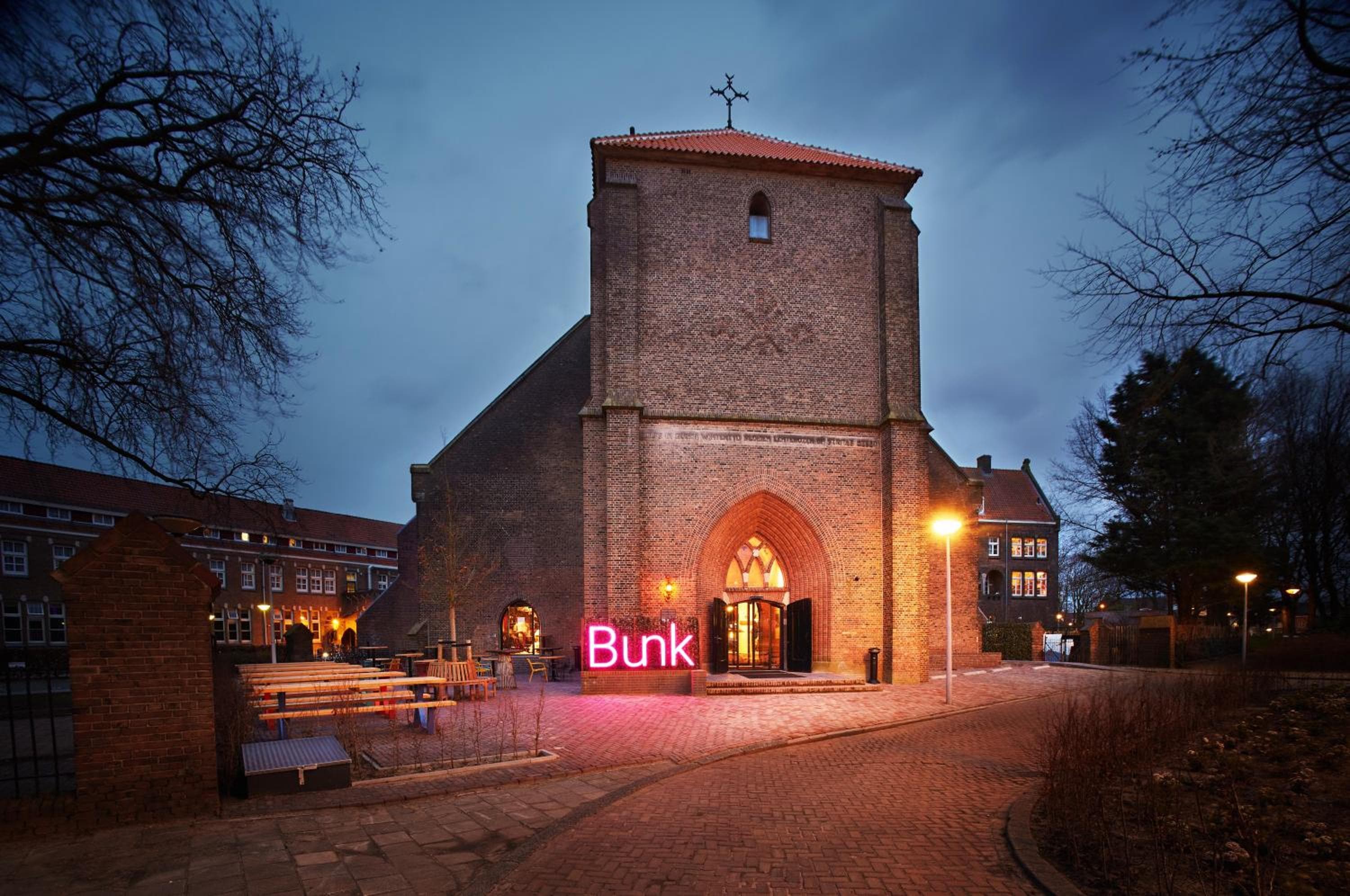 Bunk Hotel Amsterdam: building