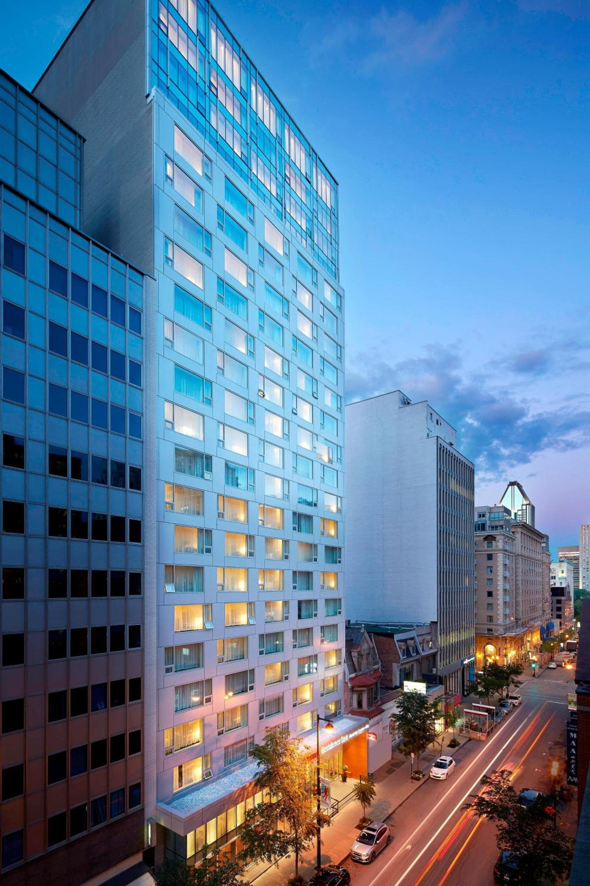 Residence Inn by Marriott Montréal Downtown: building