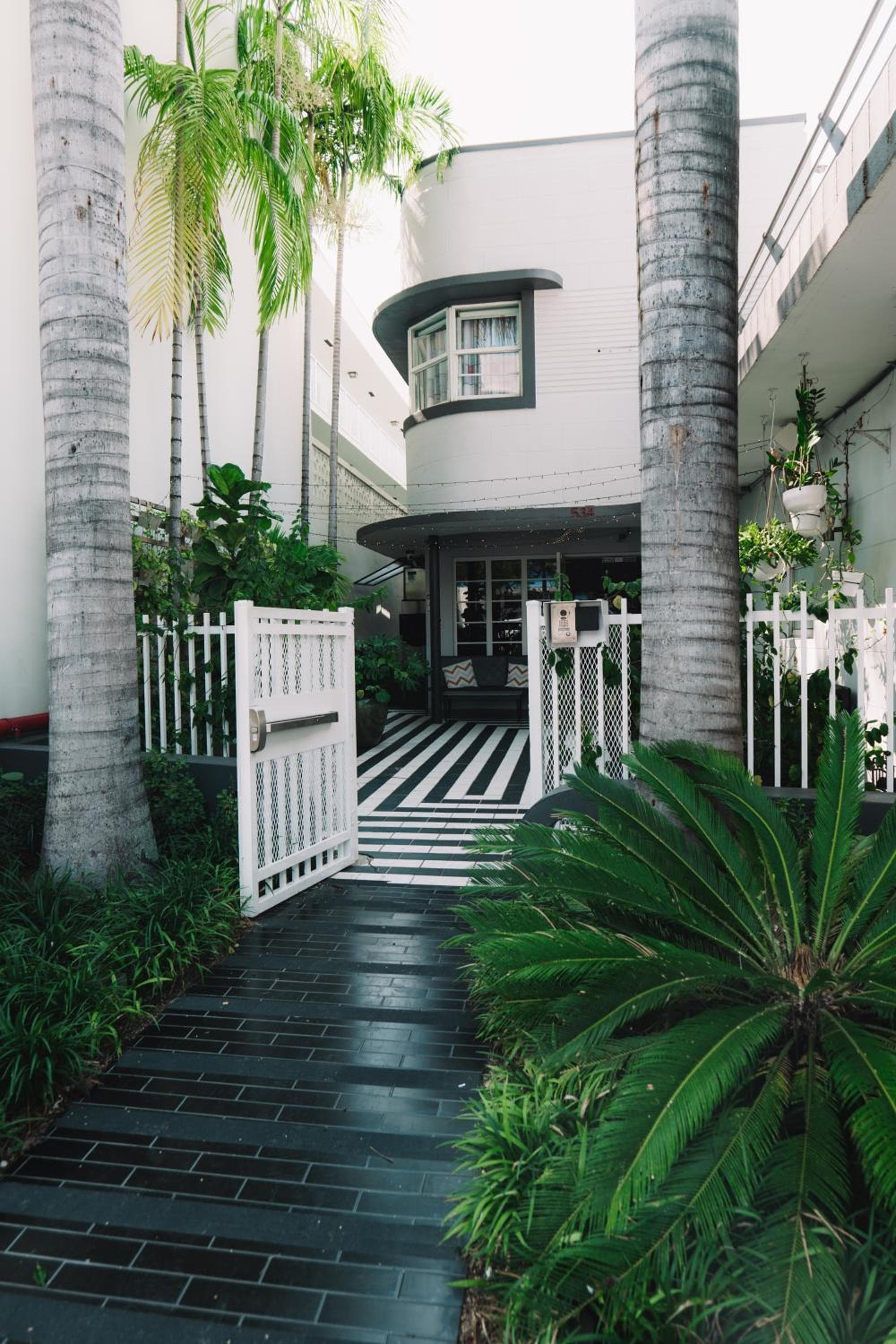 The Cove By Renzzi: building