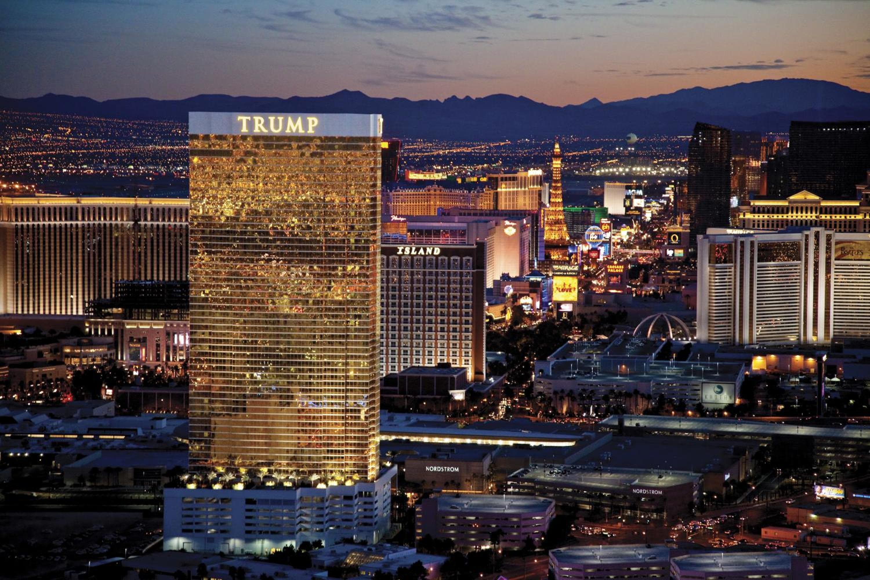 Trump International Hotel Las Vegas: building