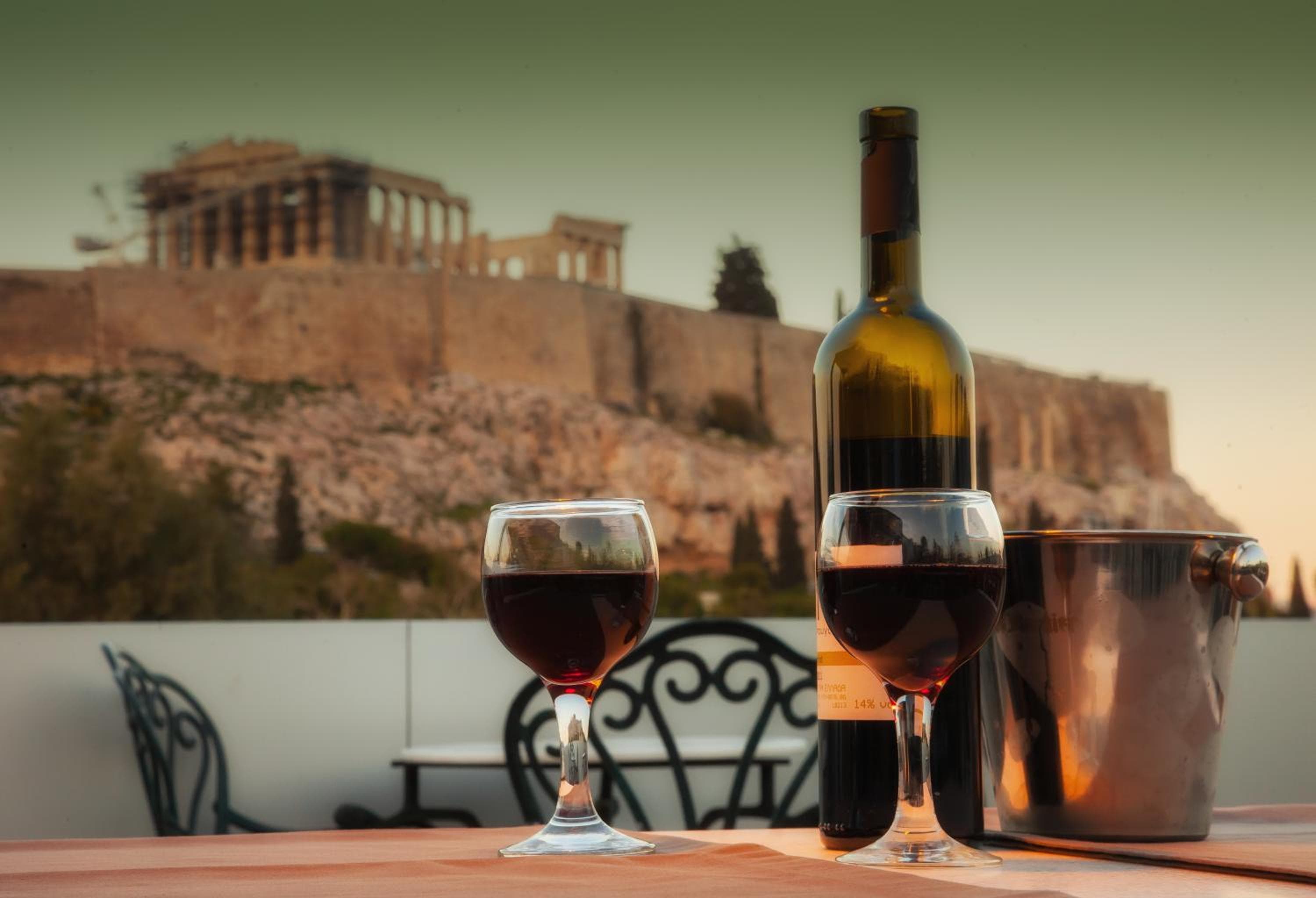 Acropolis View Hotel: balance & terrace