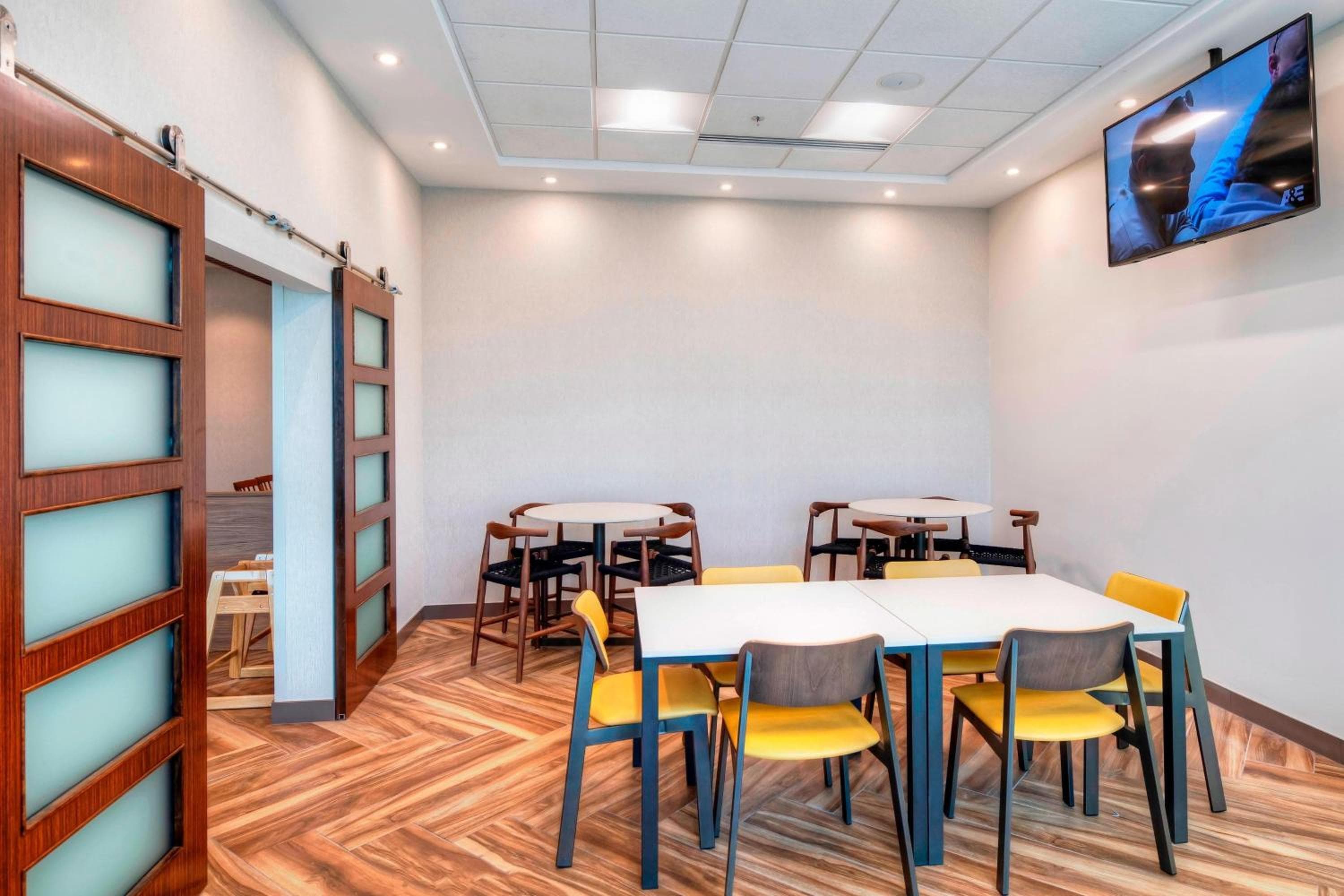 Fairfield Inn & Suites by Marriott Ottawa Airport: meeting & event spaces