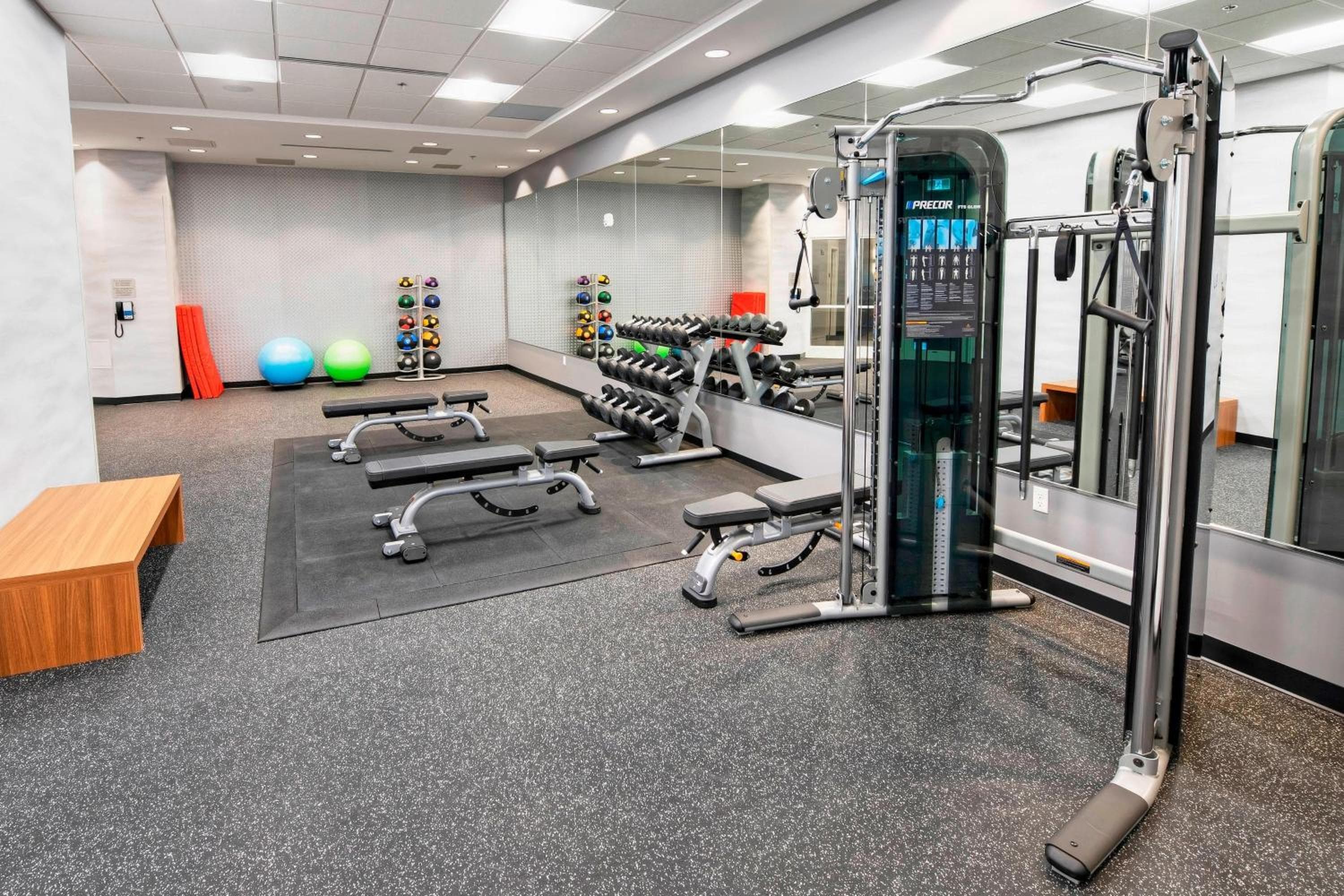 Fairfield Inn & Suites by Marriott Ottawa Airport: activities & amenities