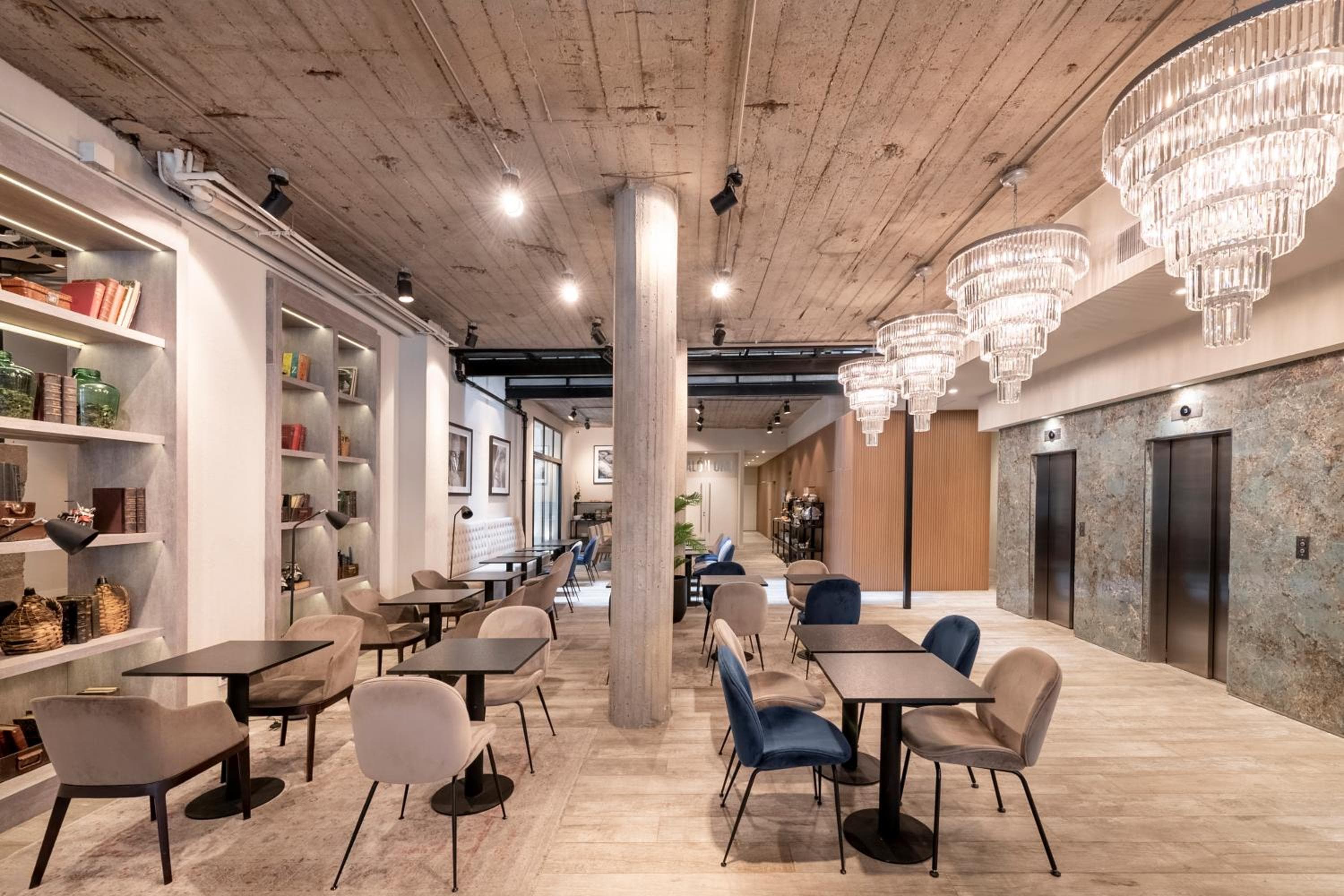 Efe Hotel & Cowork: lounge