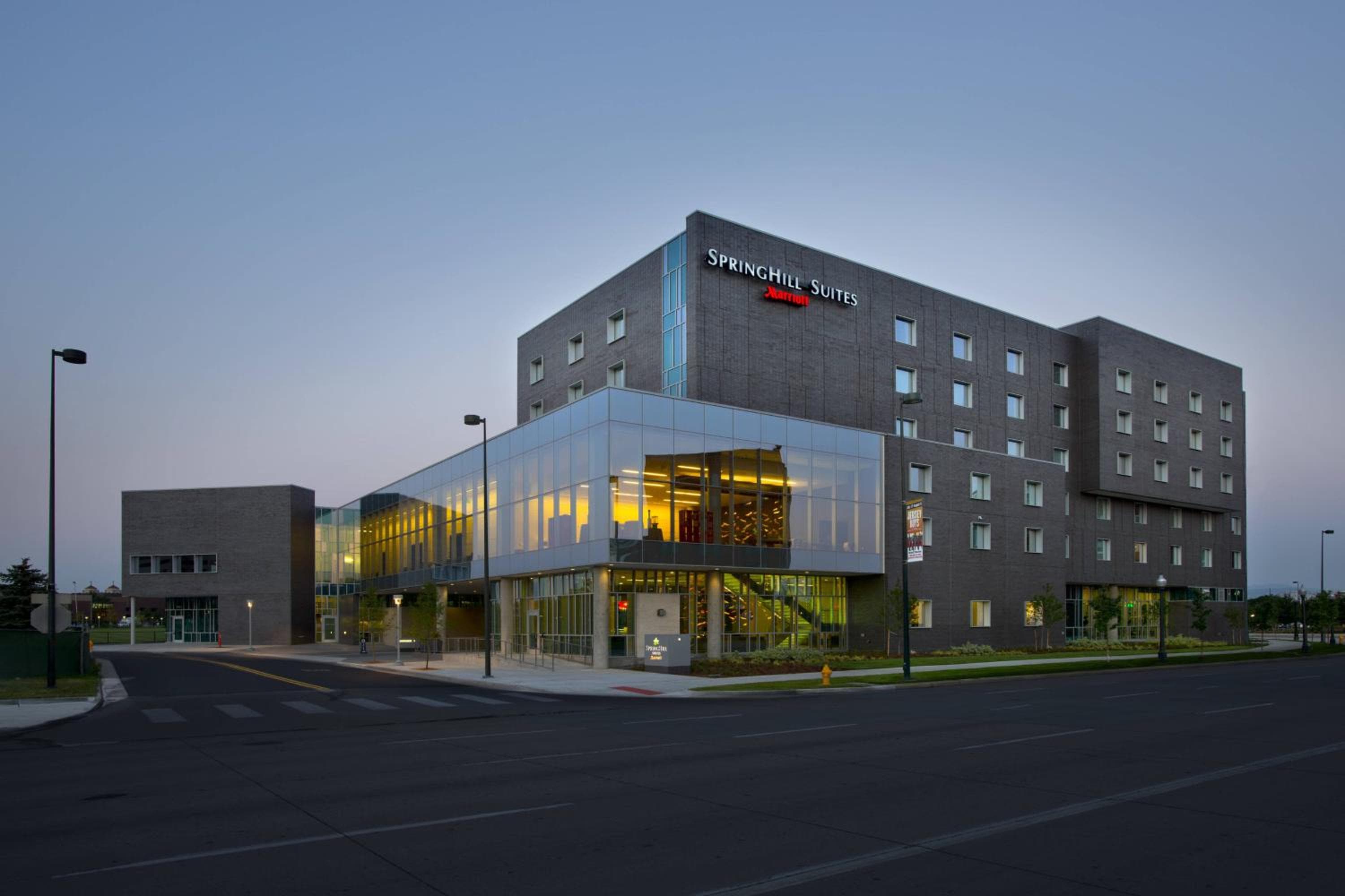 SpringHill Suites by Marriott Denver Downtown: building